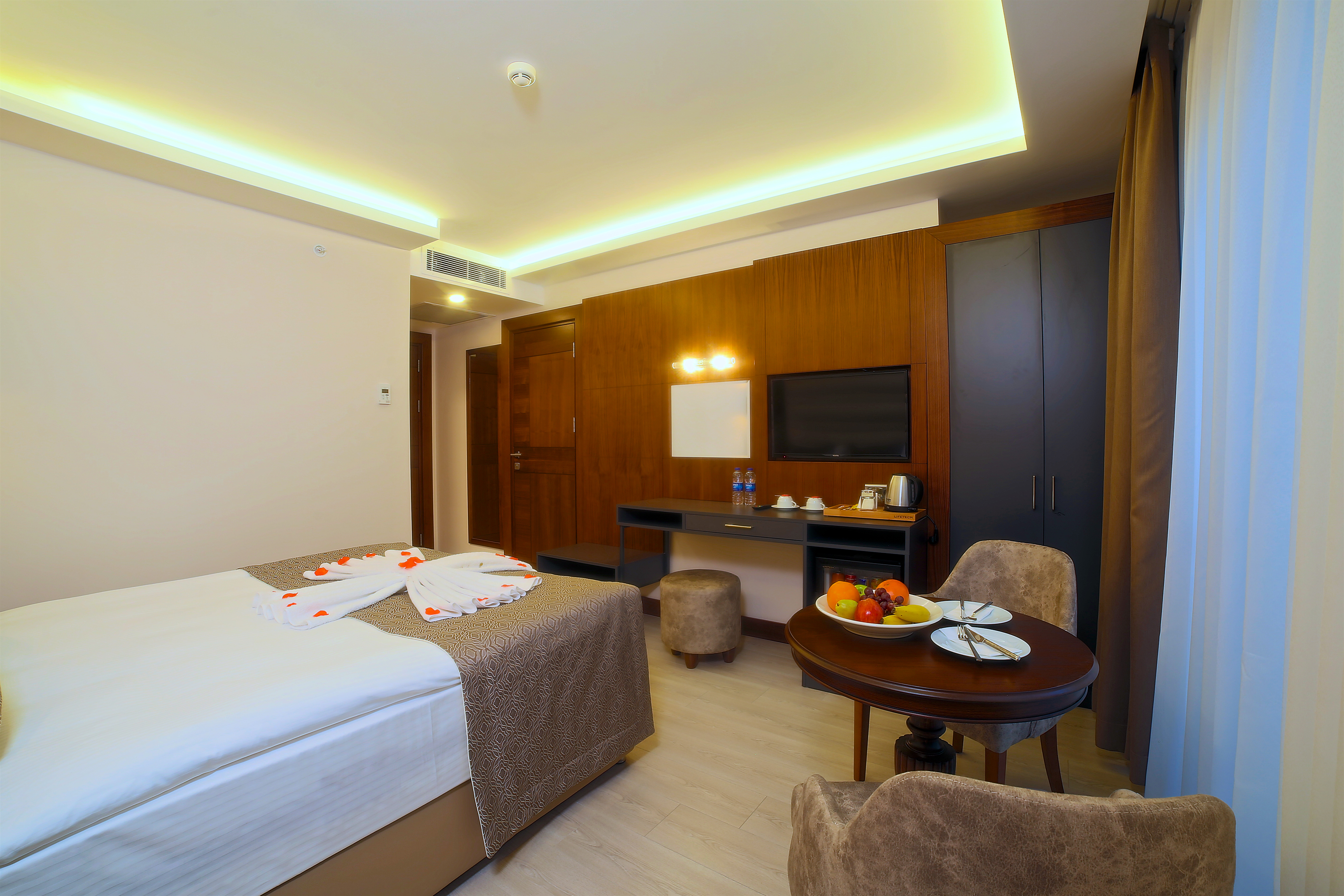 Family Room Connecting Room