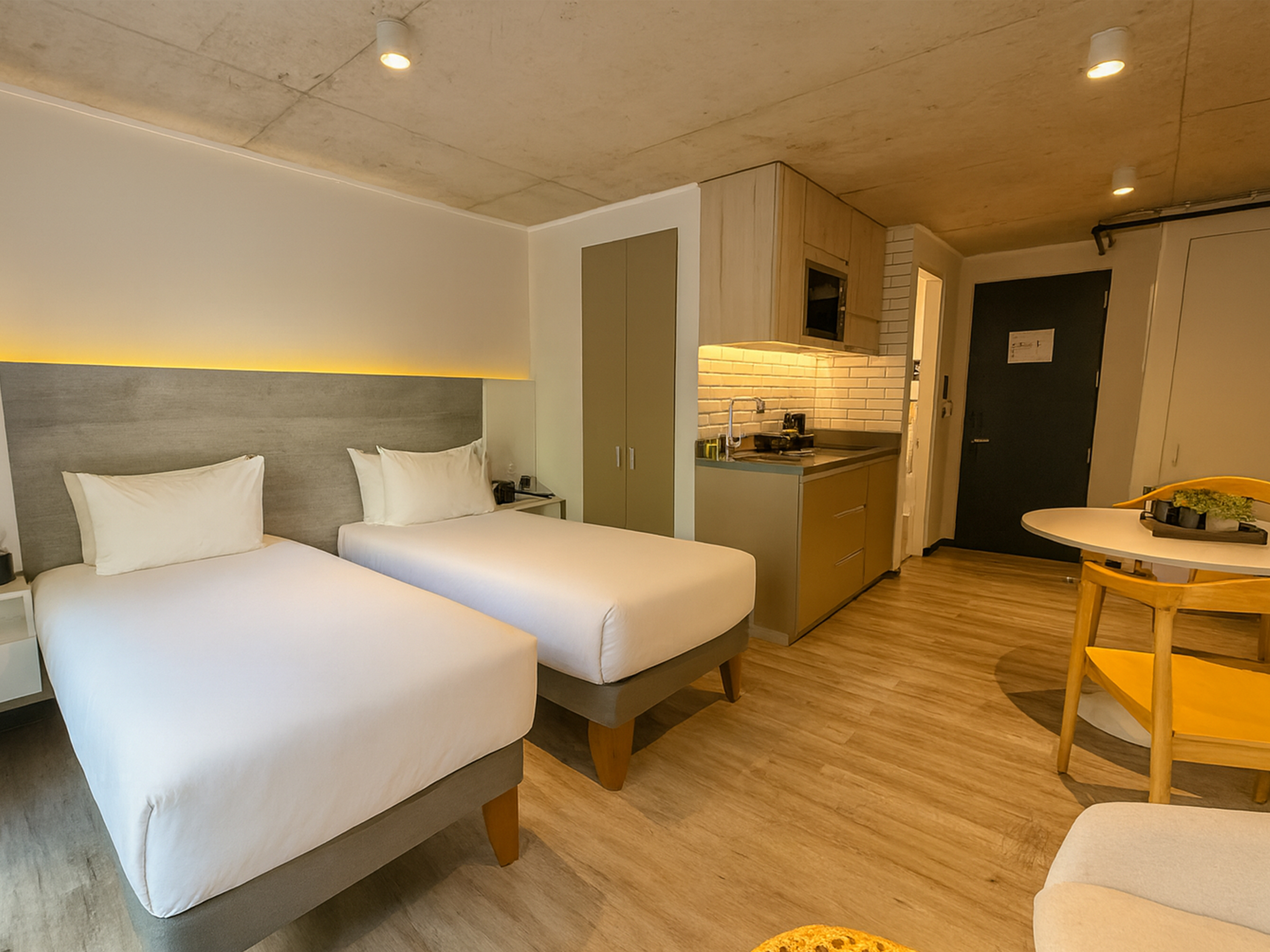 Studio Two Beds