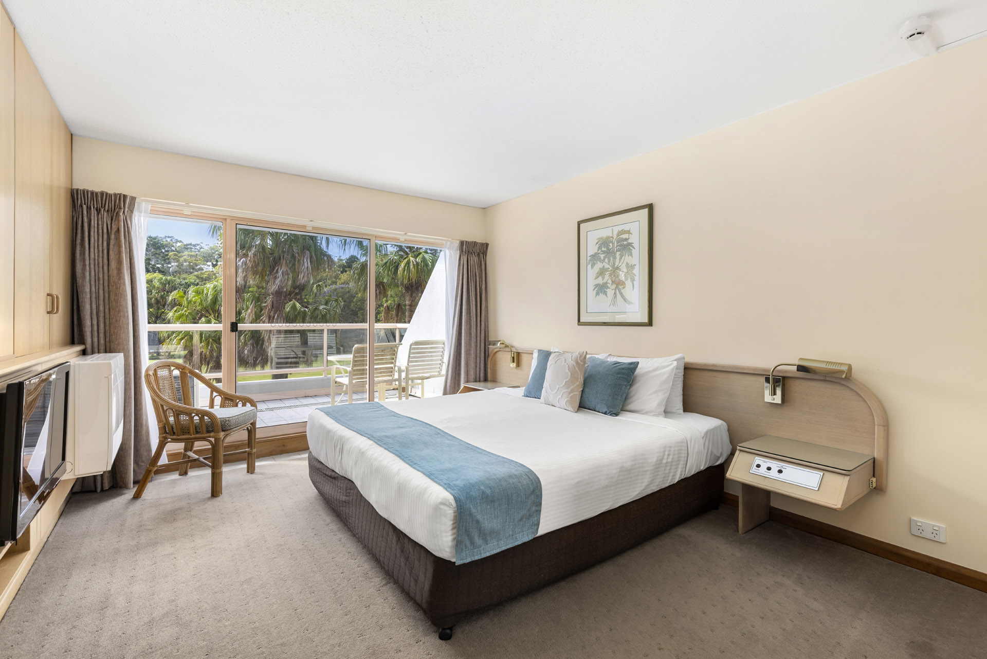 Apartment Three Bedrooms Three Bathrooms