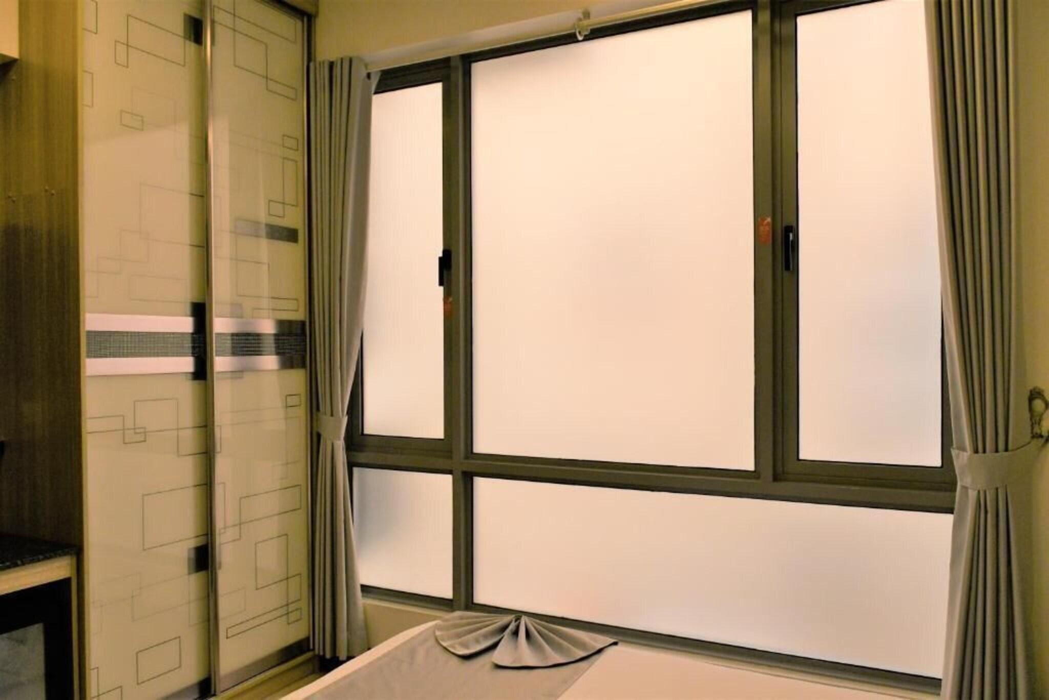 Double Queen Size Bed