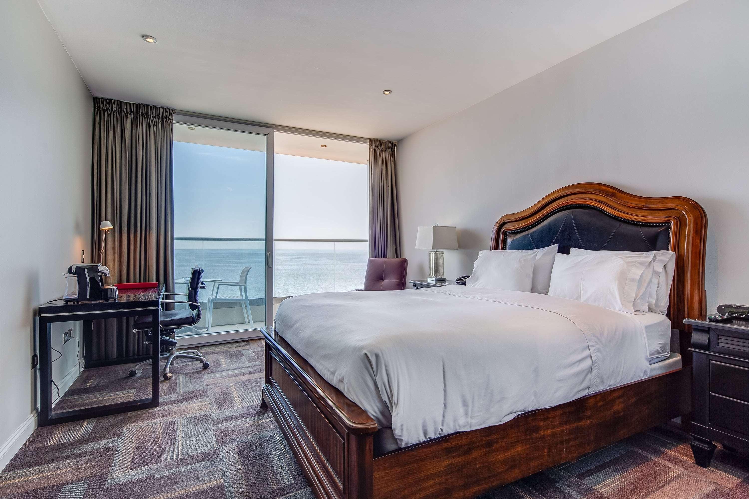 Junior Suite Ocean Front