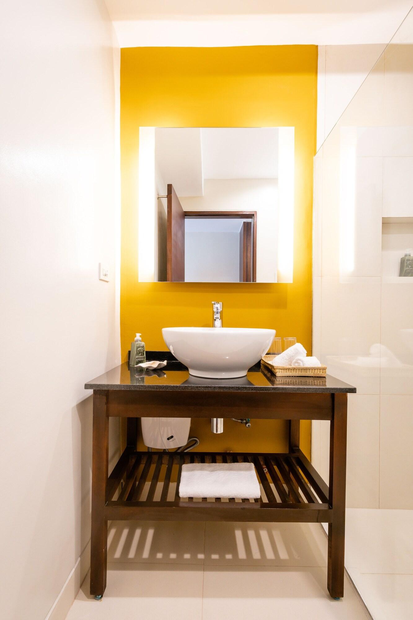 Quadruple Deluxe Two Queen Beds