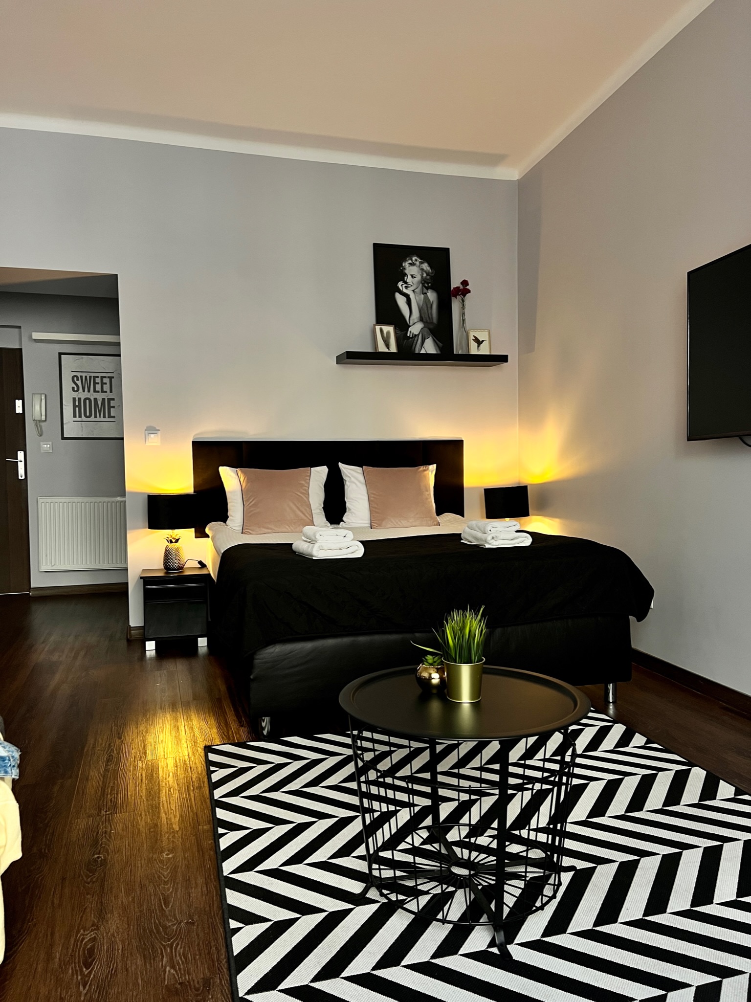 Studio with Kitchenette