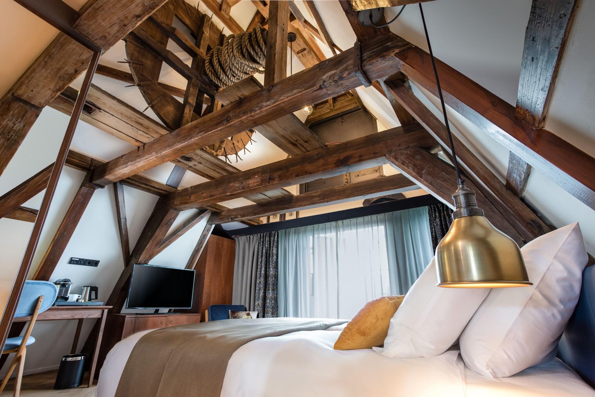 Double Deluxe City View