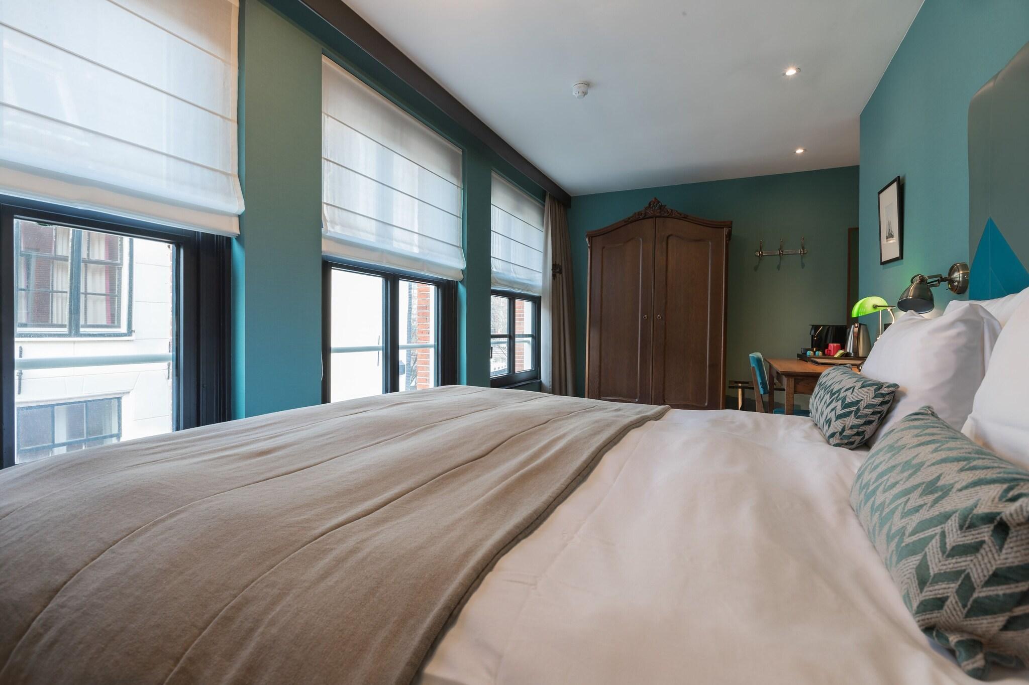 Double King Size Bed