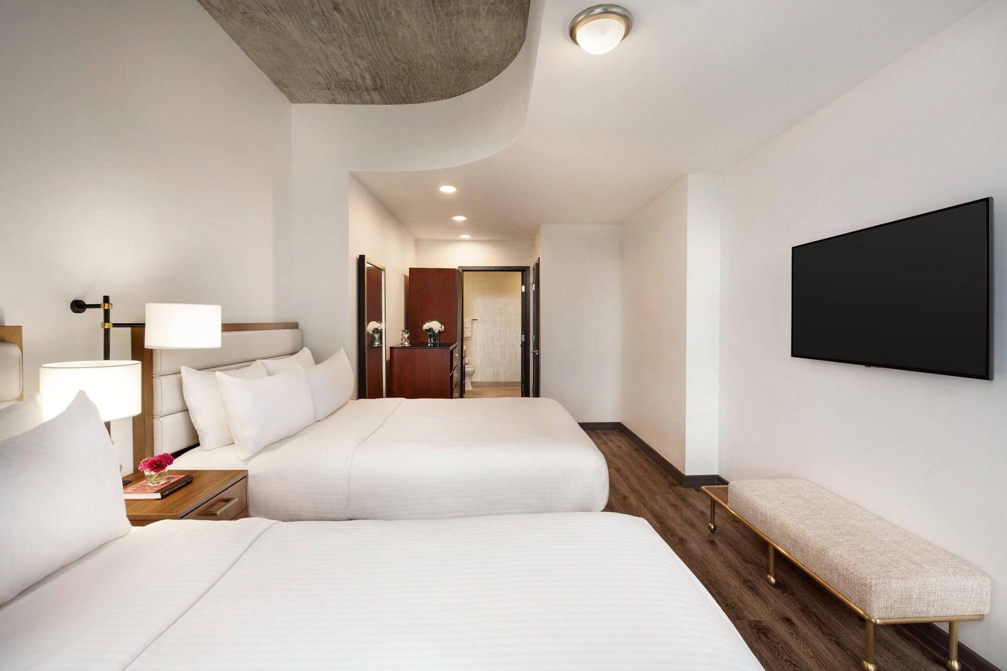 Suite Two Queen Beds One Bedroom