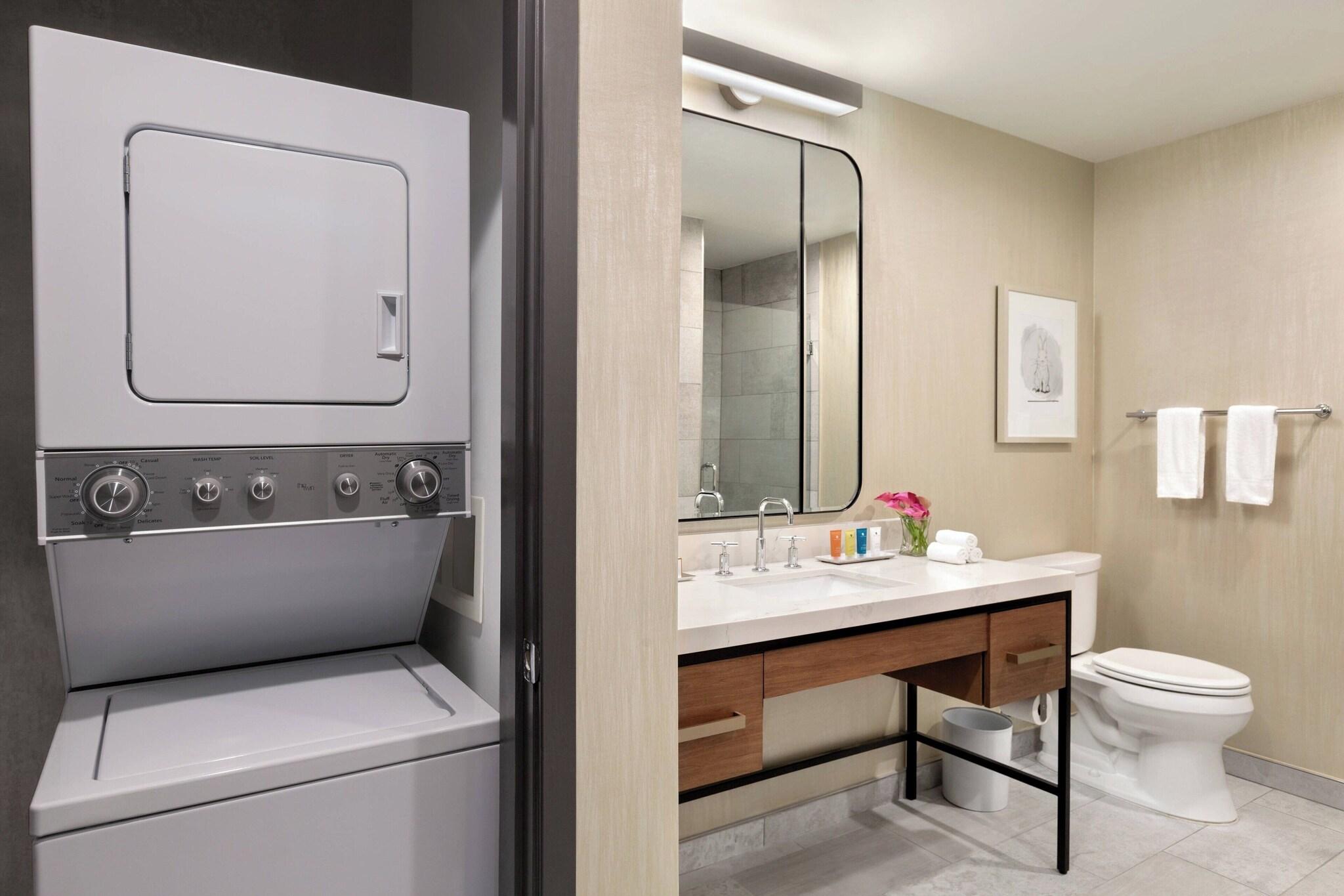 Suite Two Queen Beds One Bedroom