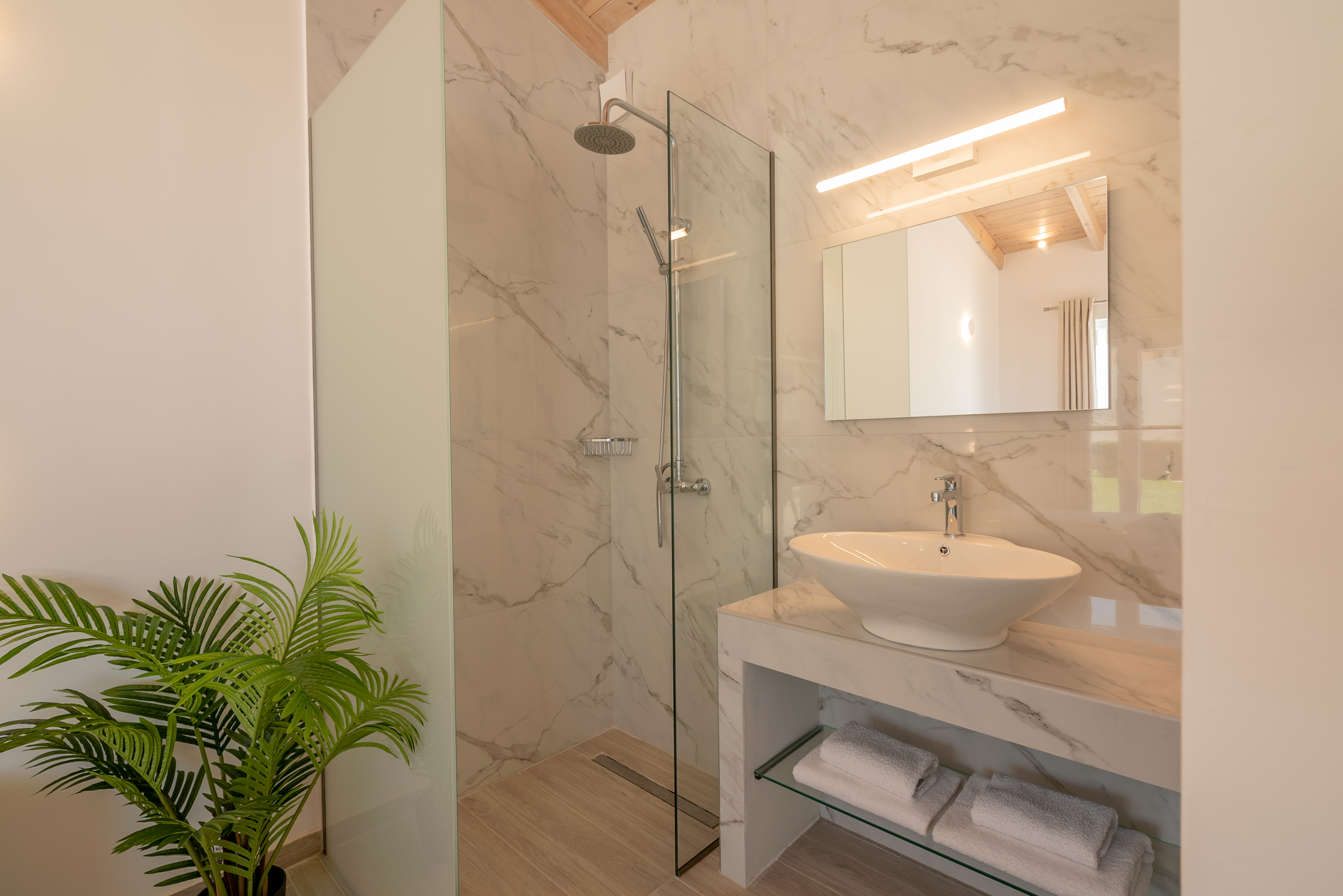 Double Deluxe Pool View