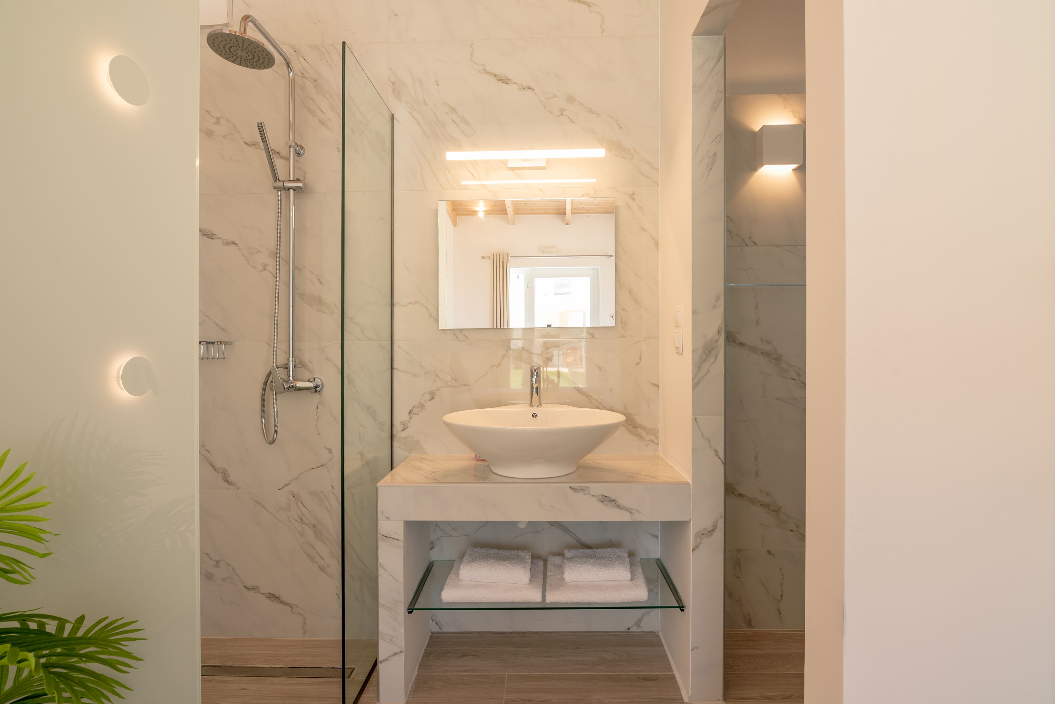 Double Deluxe Pool View