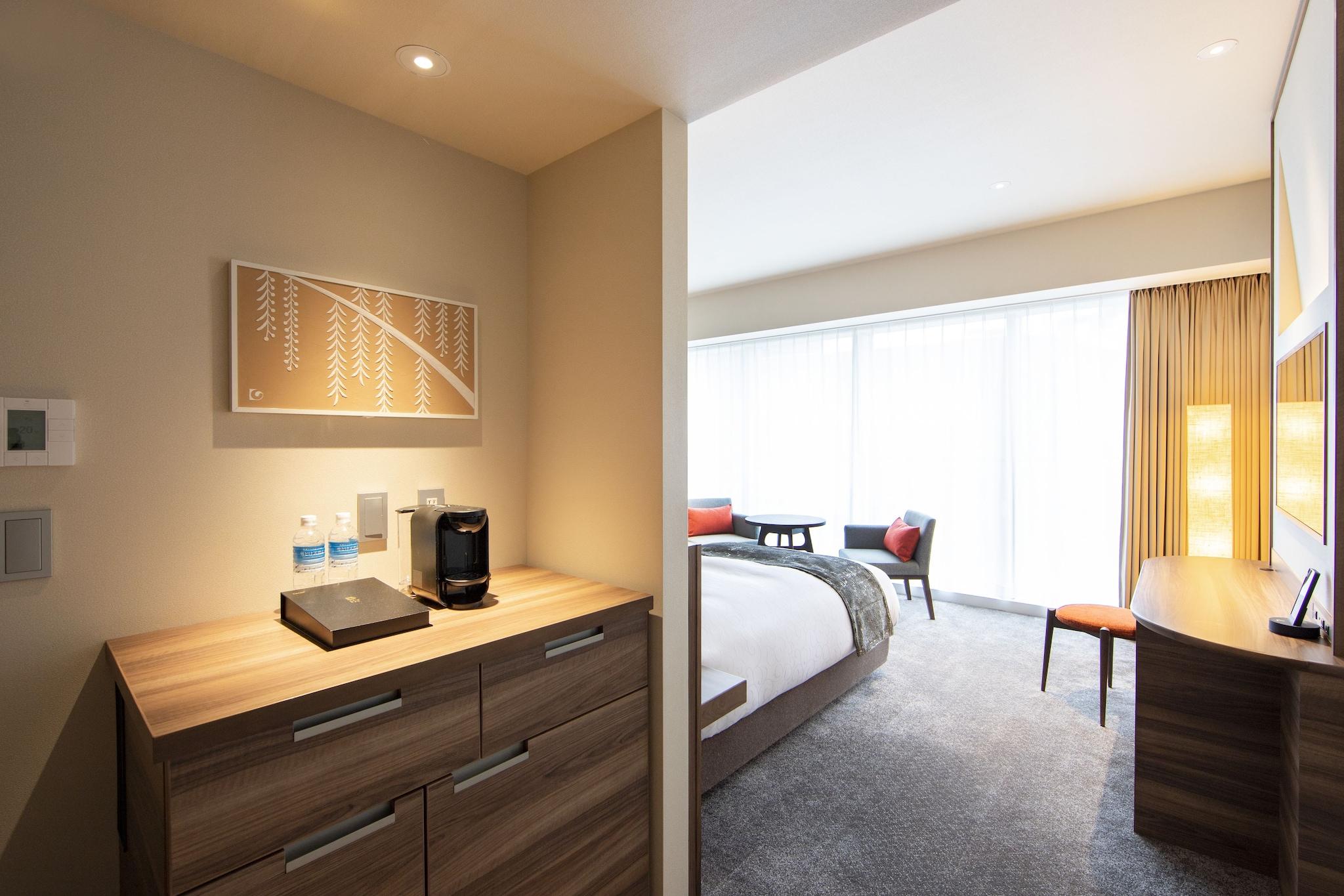 Double Deluxe King Bed