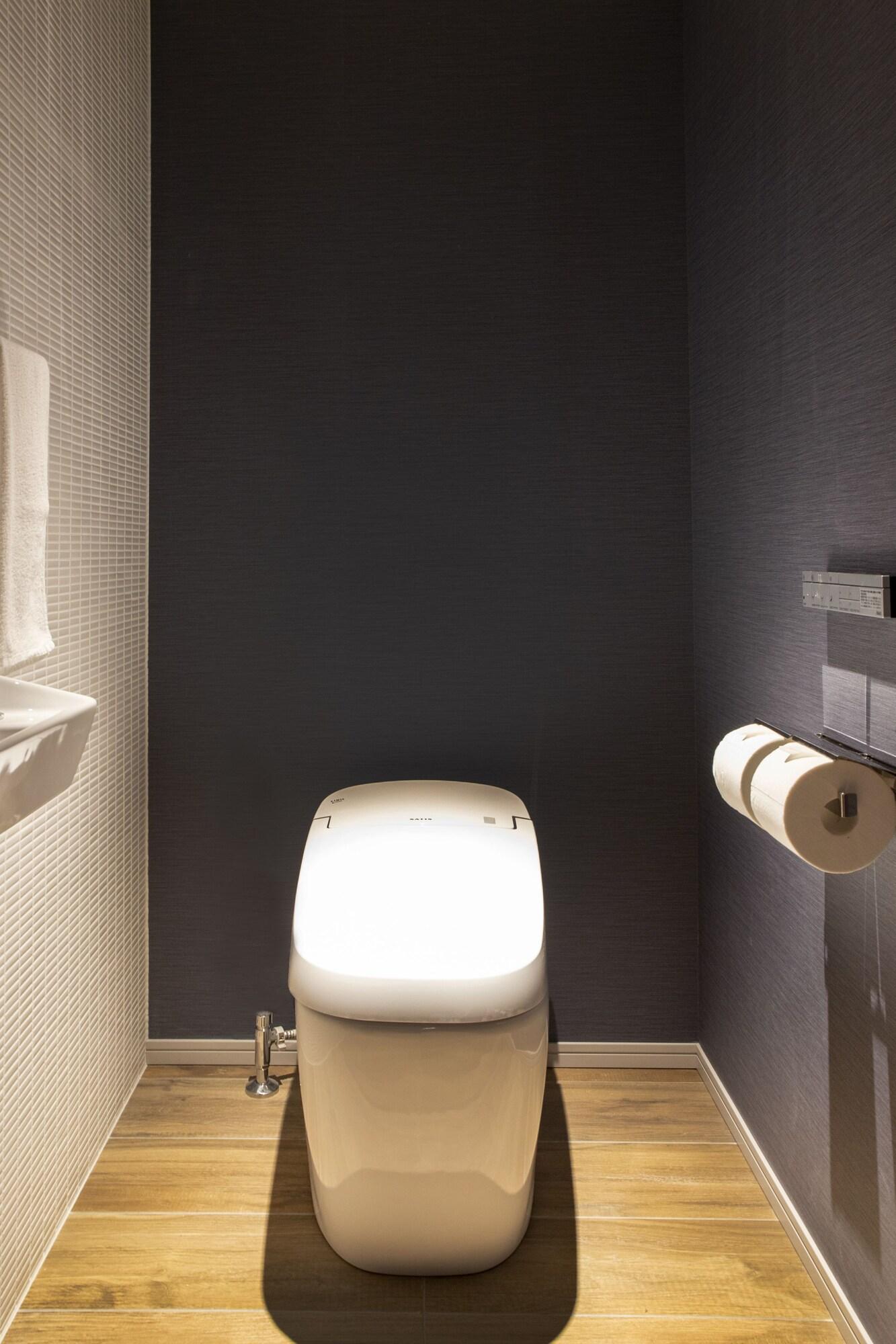 Room Connecting Room