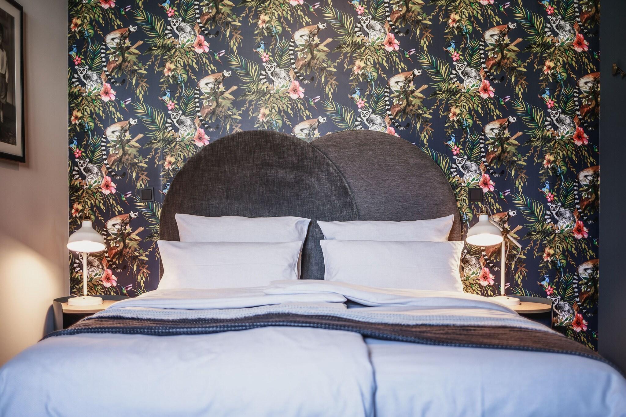 Apartment Queen Size Bed