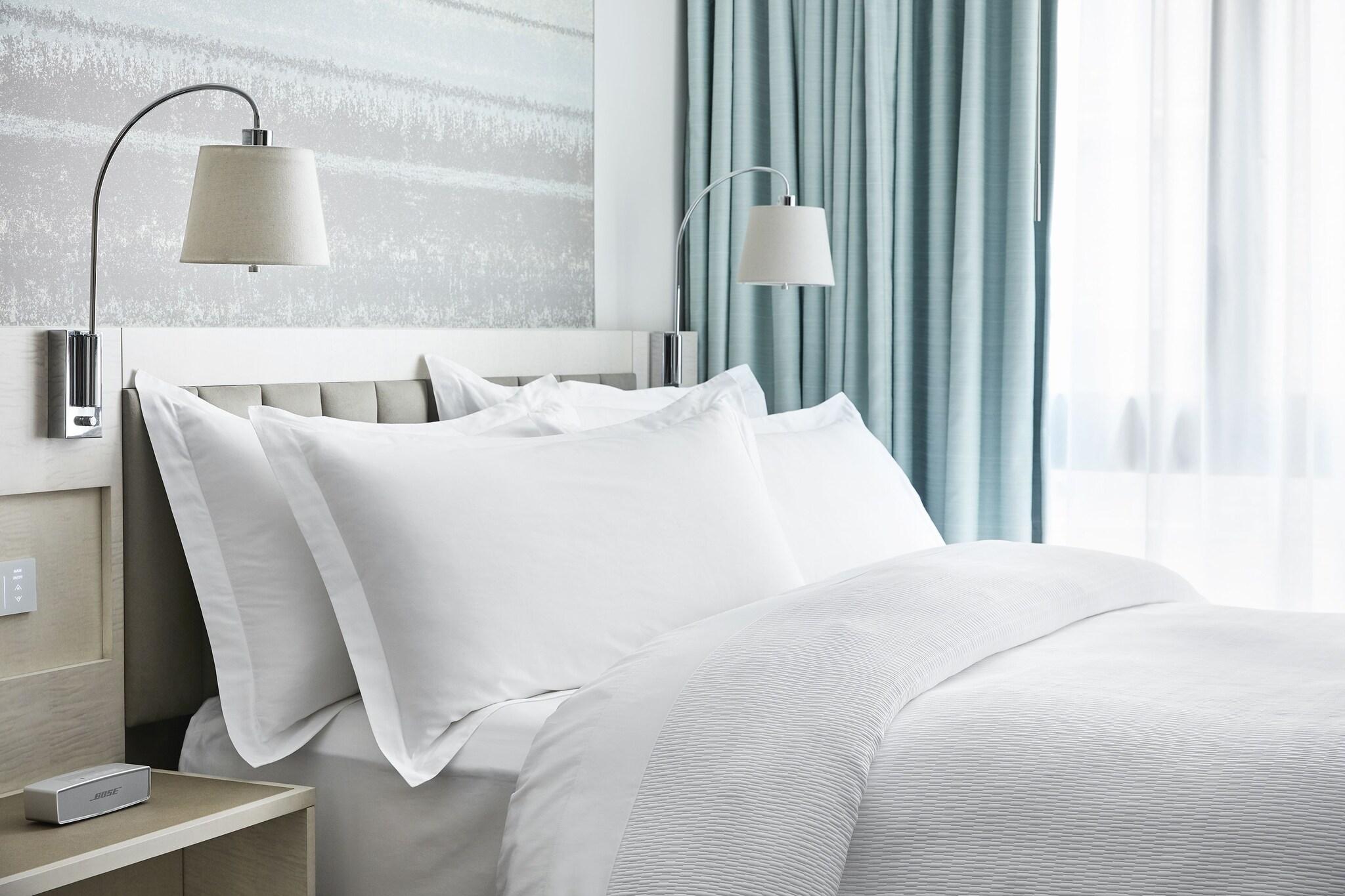 Studio Accessible-queen Size Bed