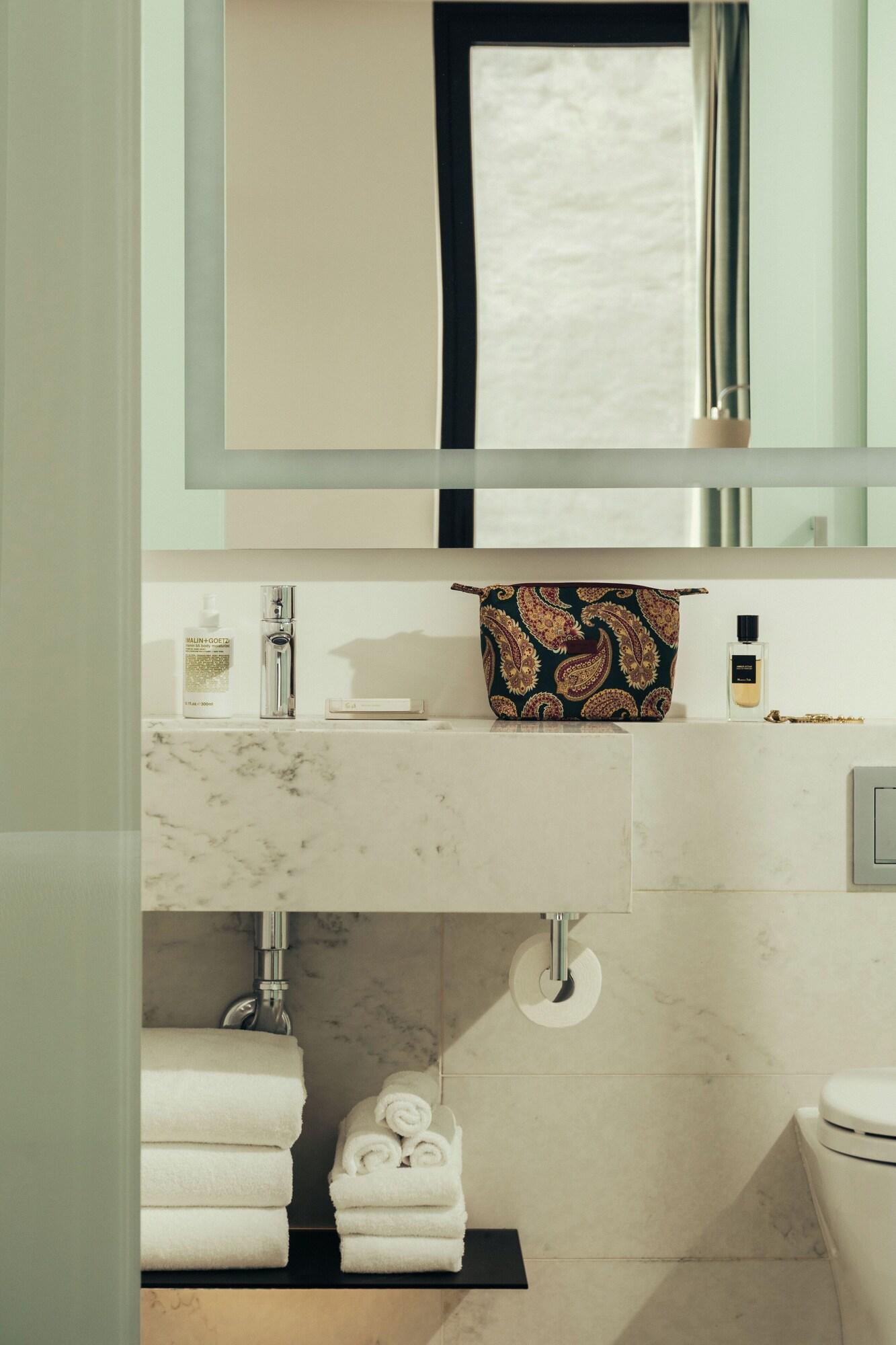 Double Premier Queen Bed