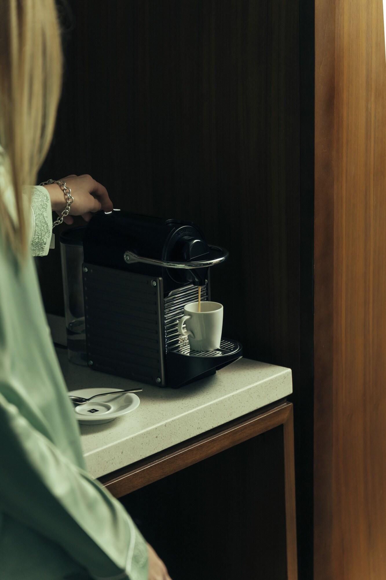 Double Premier Queen Bed