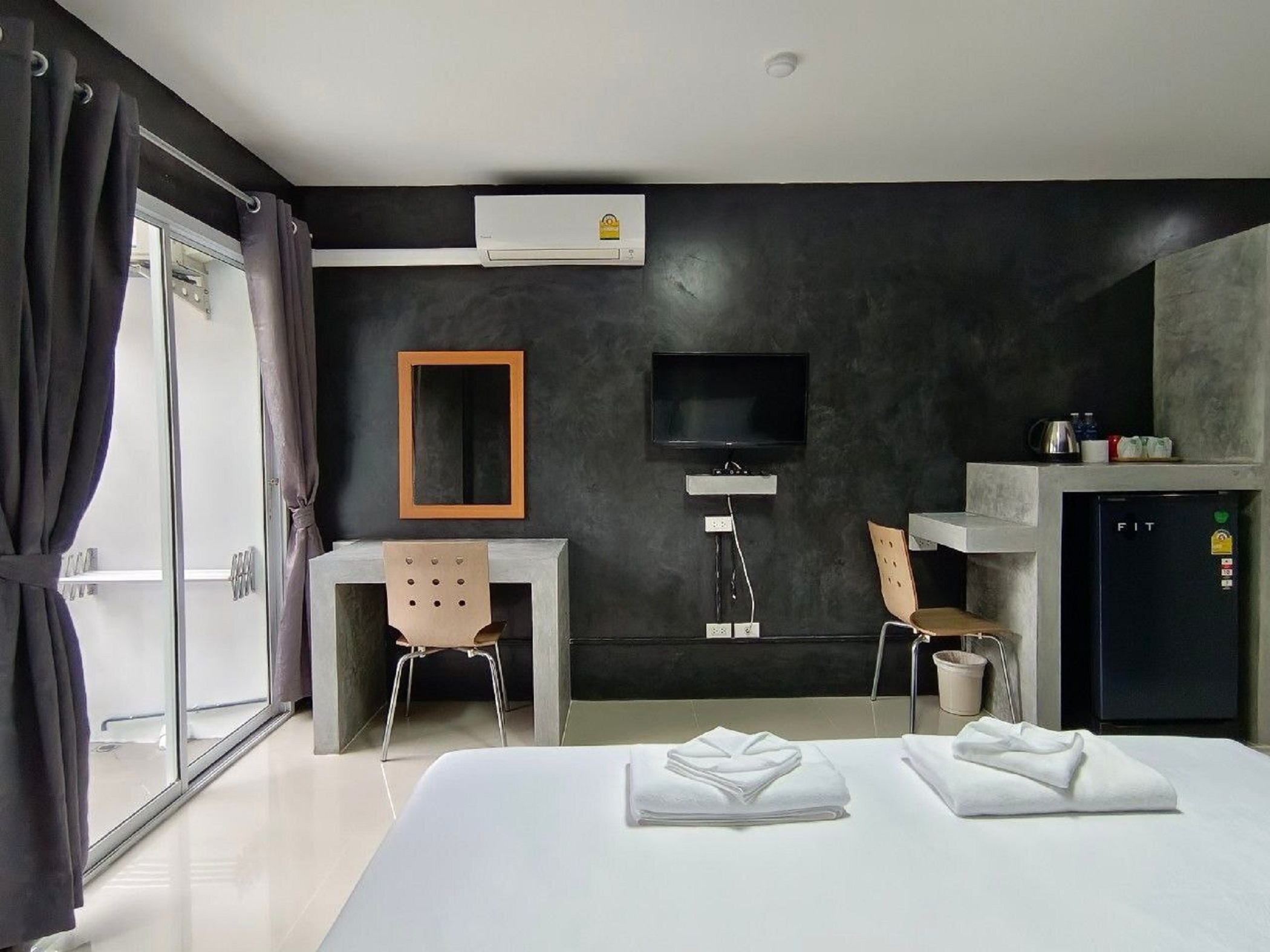 Twin Deluxe with Balcony