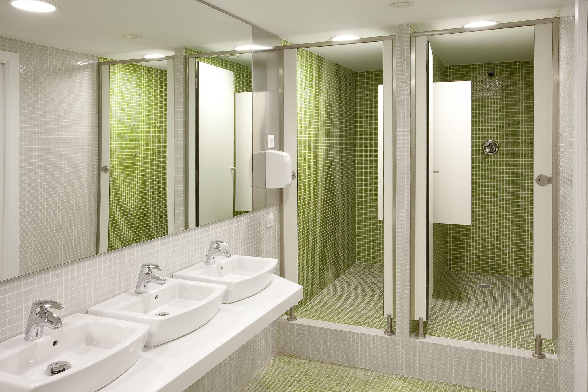 Bed in Dormitory with Shared Bathroom