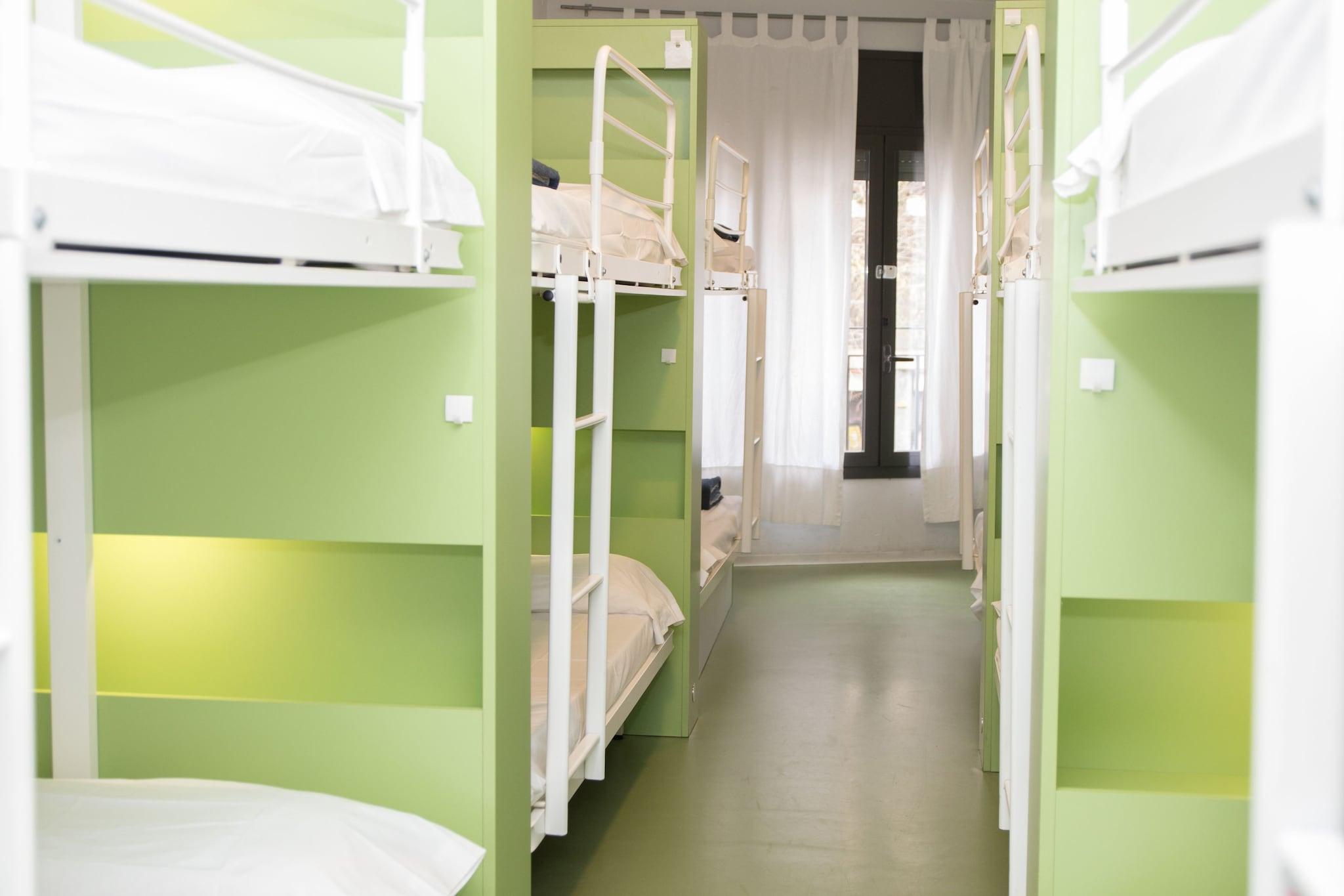 Bed in Dormitory Bunk Bed with Shared Bathroom