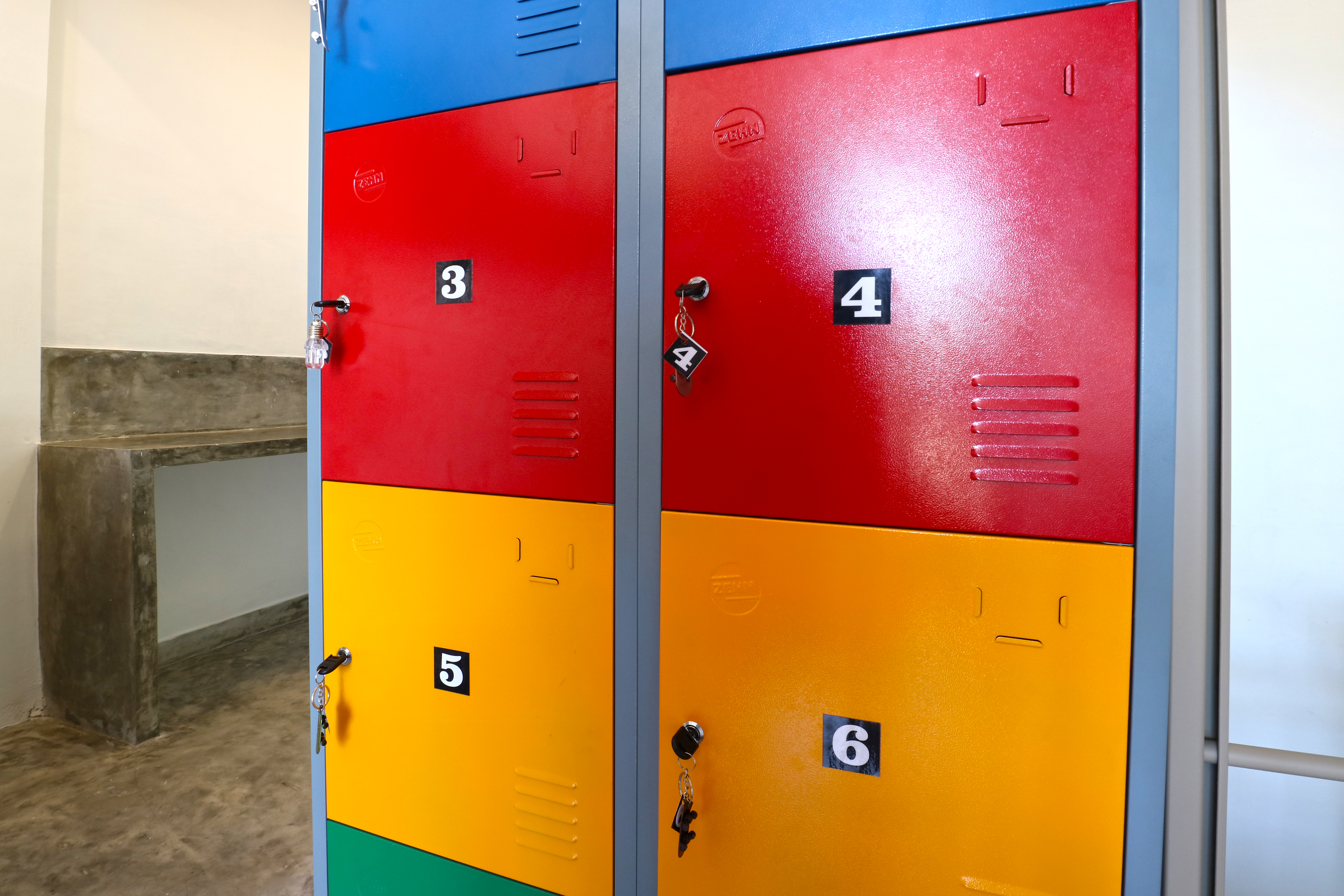 Bed in Dormitory Bunk Bed