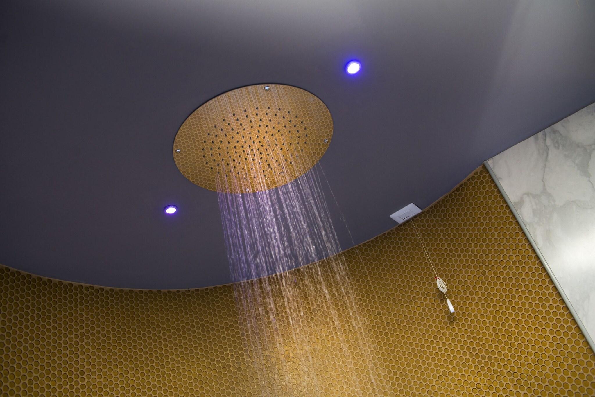 Double Deluxe King Bed