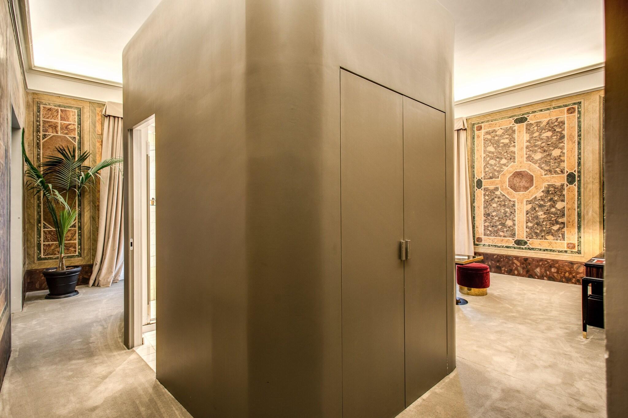 Suite Deluxe King Bed