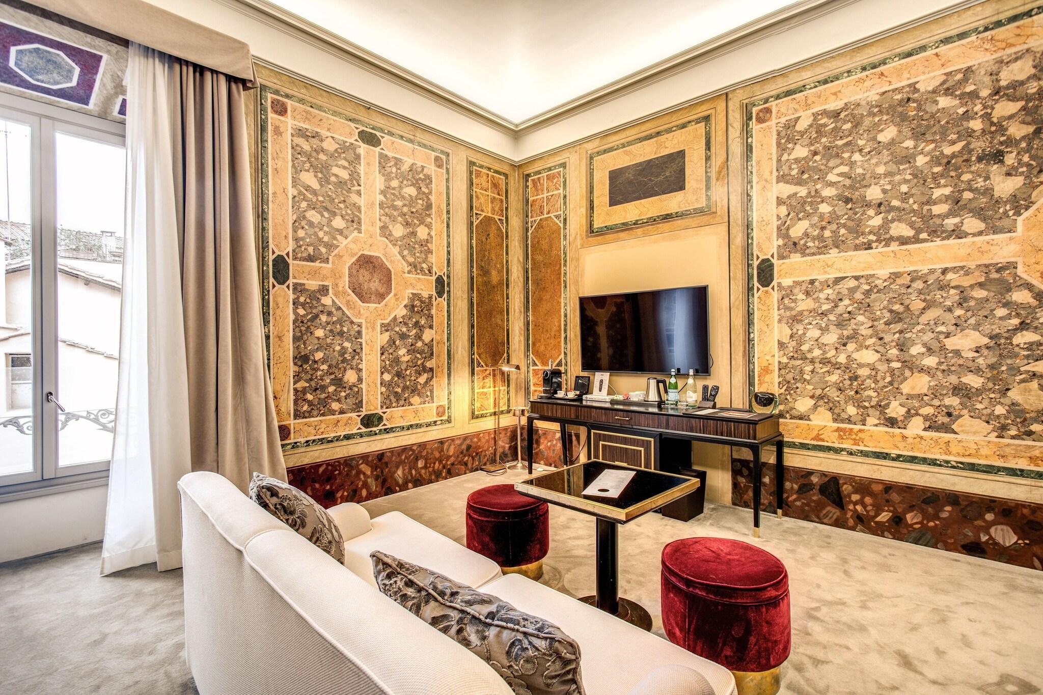 Suite Deluxe King Bed