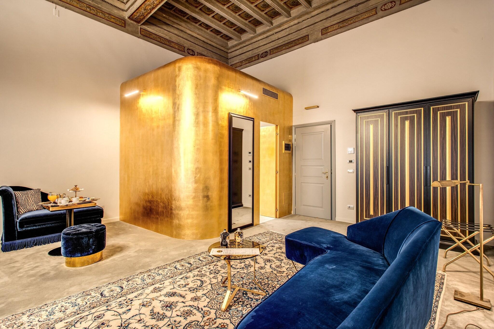 Suite Deluxe King Bed