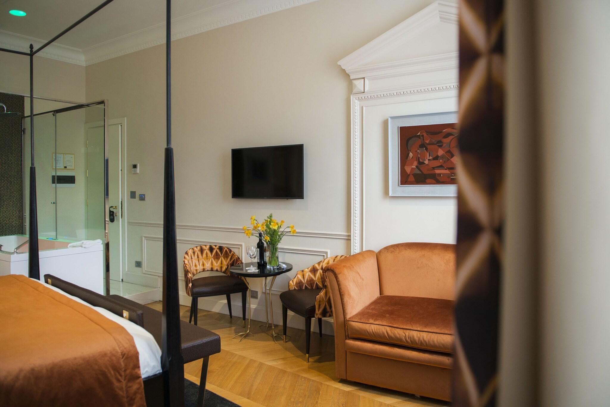 Junior Suite King Size Bed