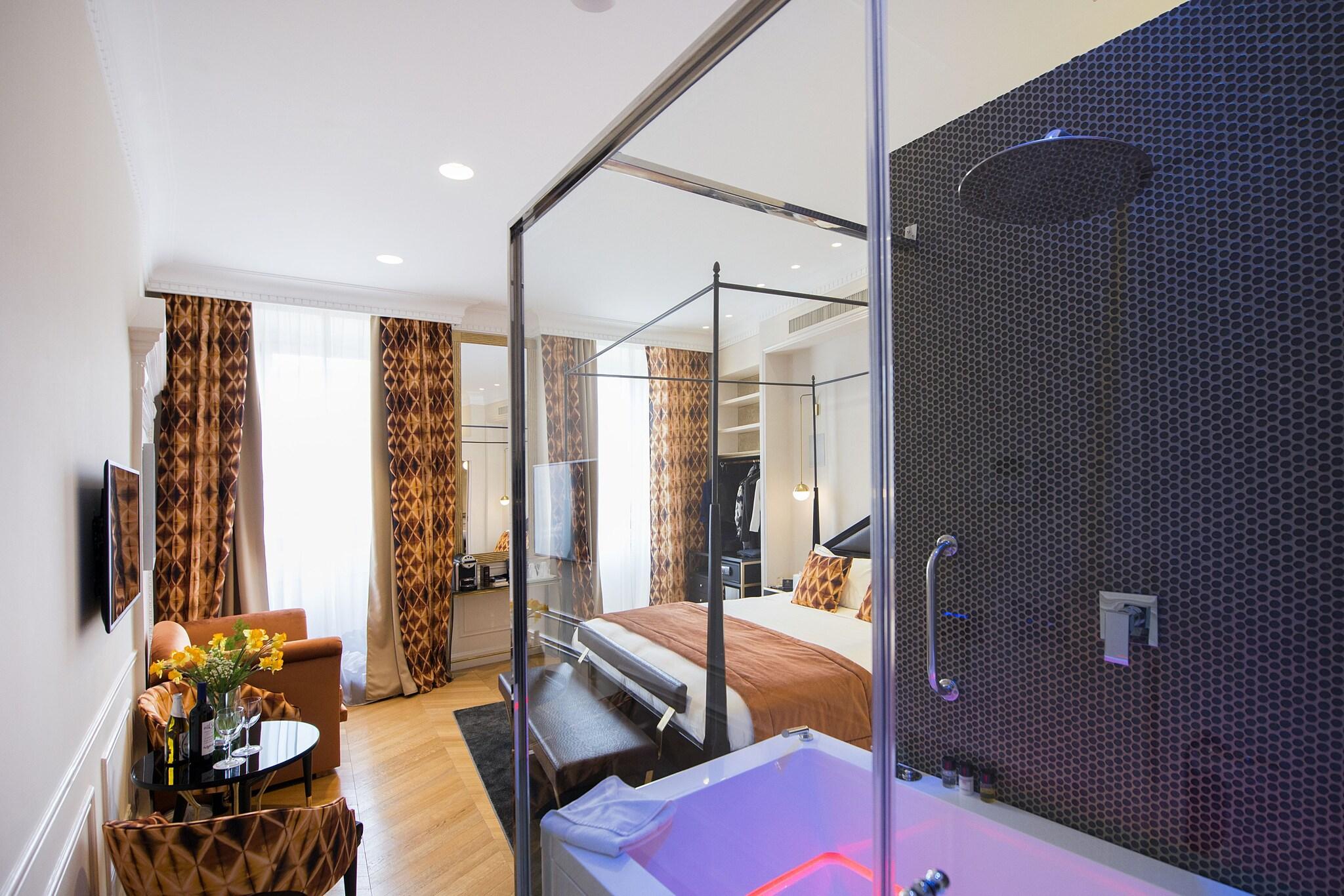 Junior Suite King Size Bed