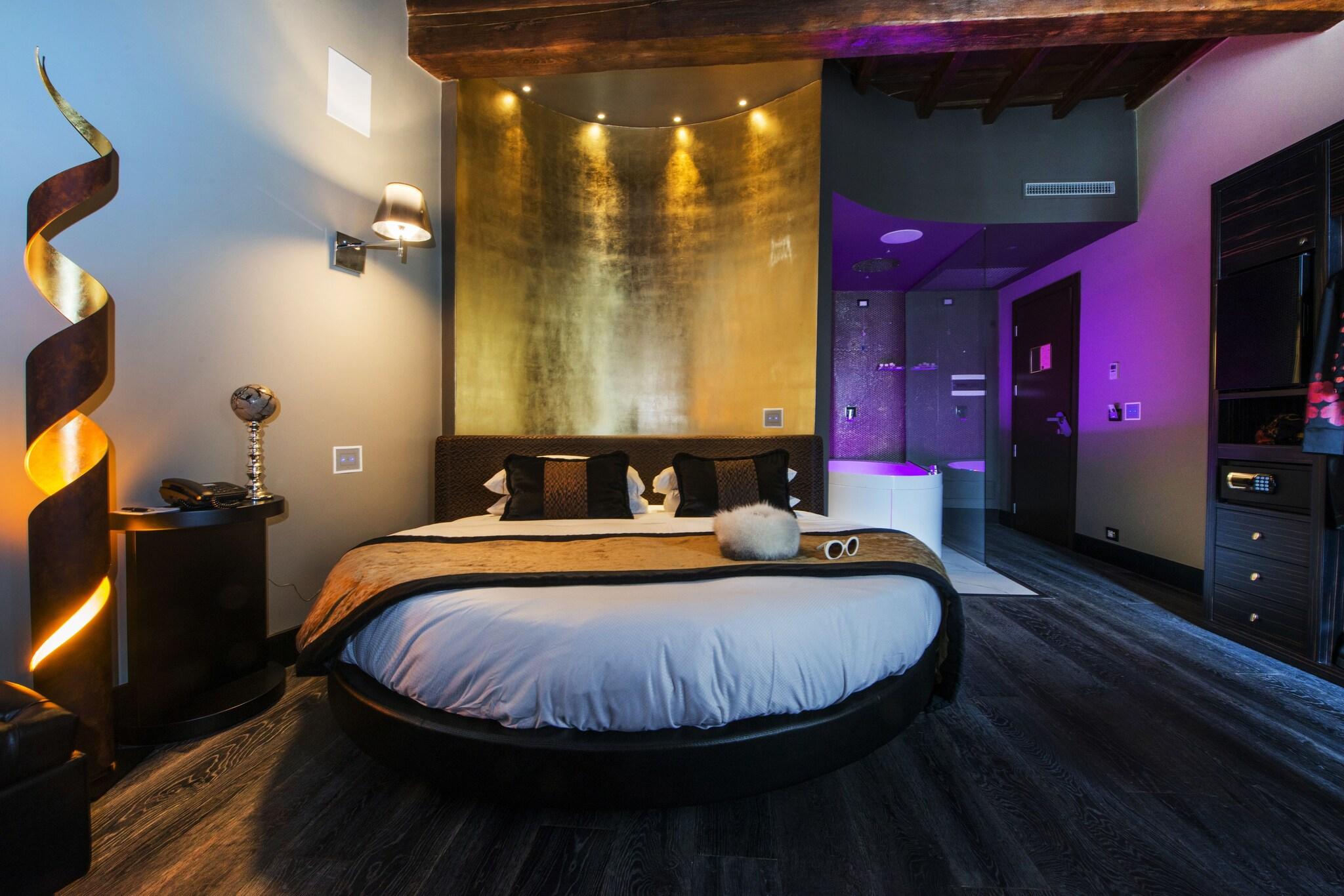 Junior Suite King Size Bed