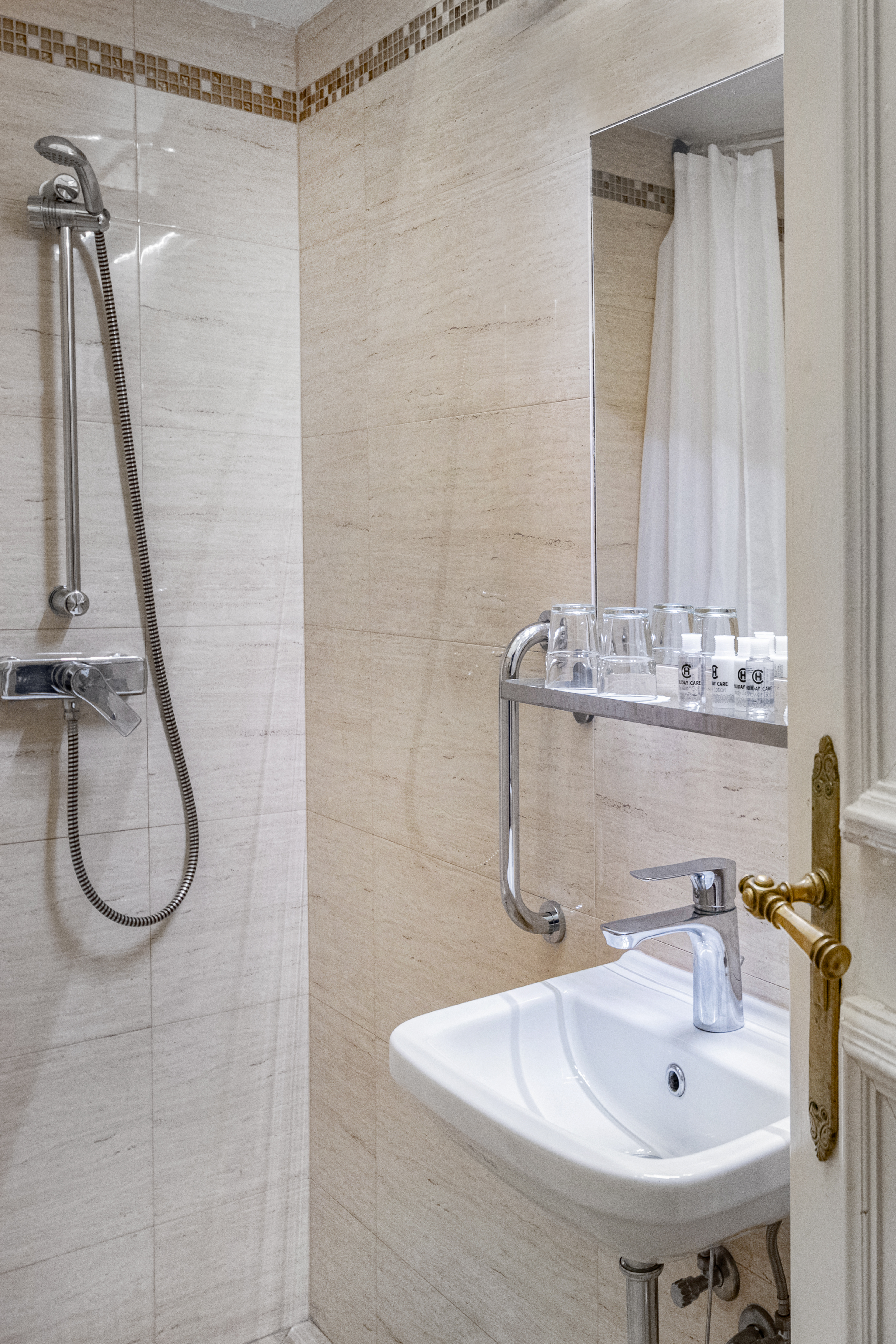 Double or Twin Standard