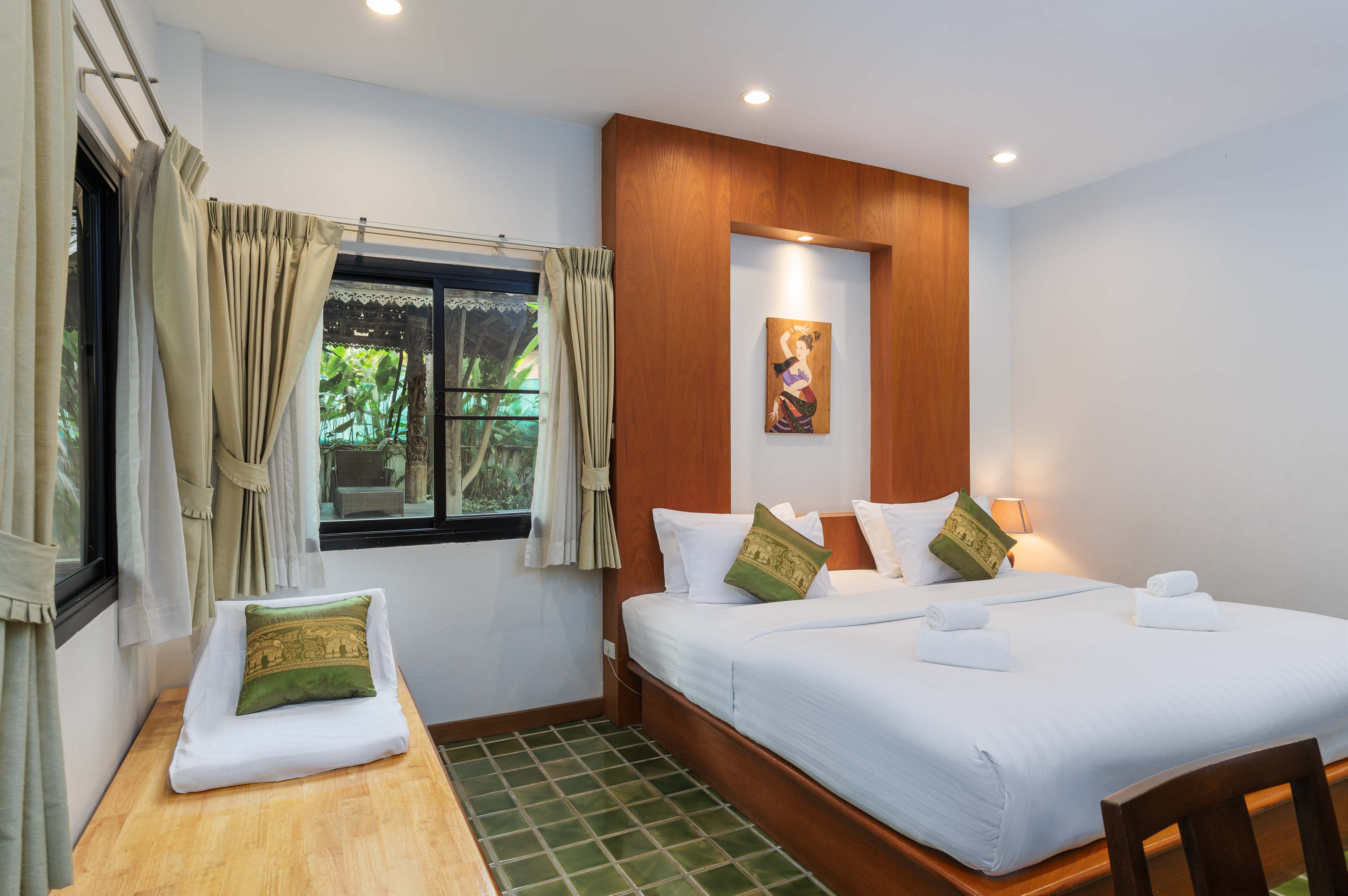 Double Deluxe King Bed