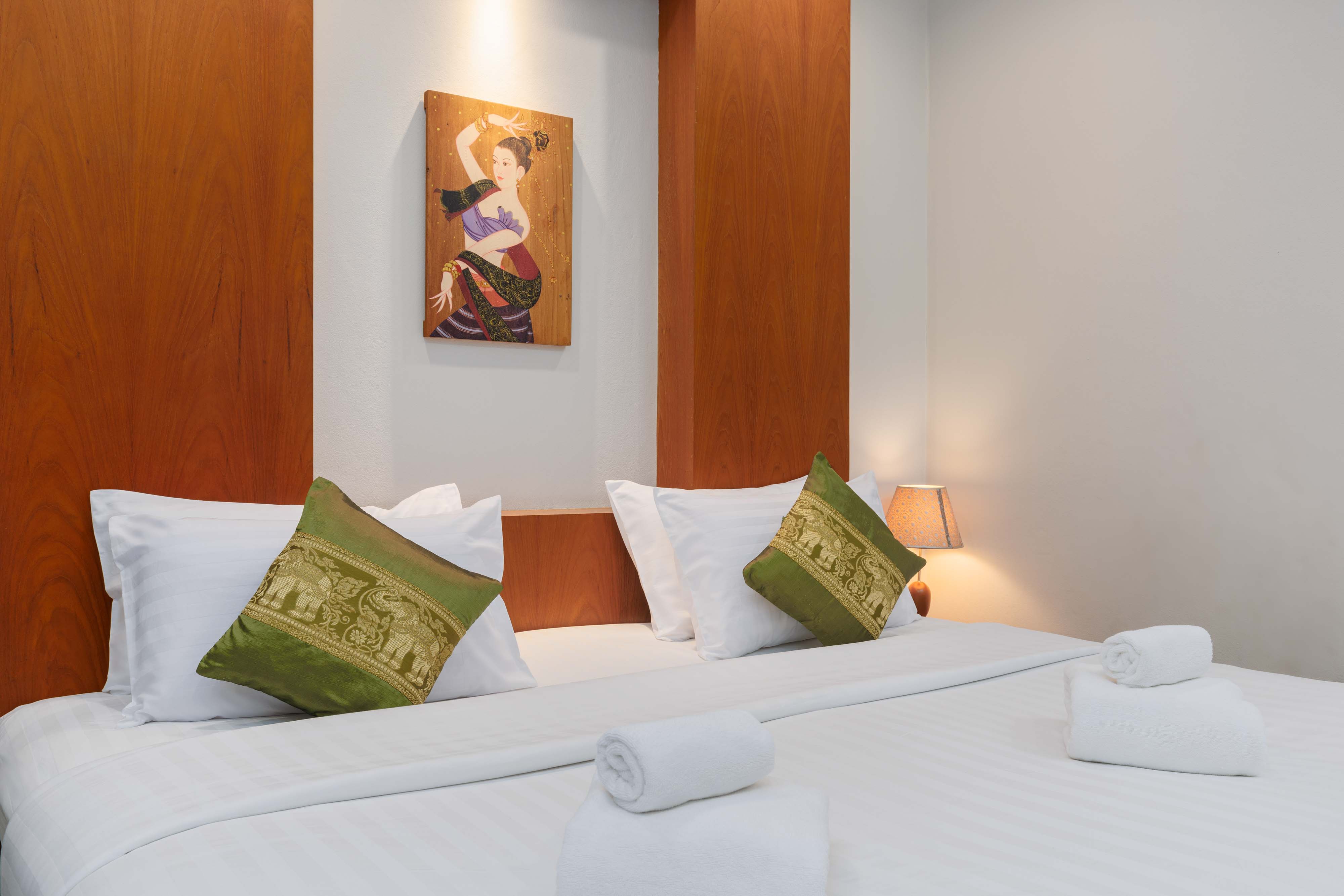 Double Deluxe King Bed