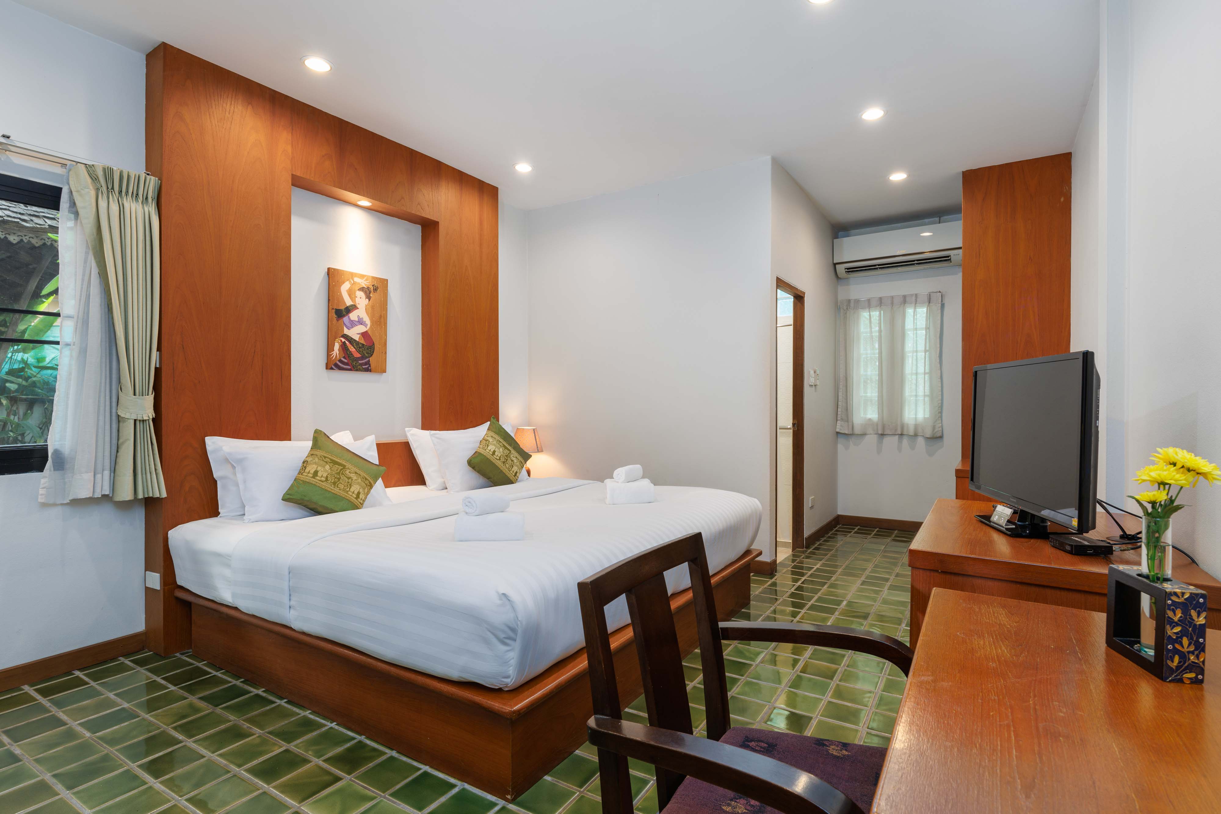 Double Deluxe King Bed