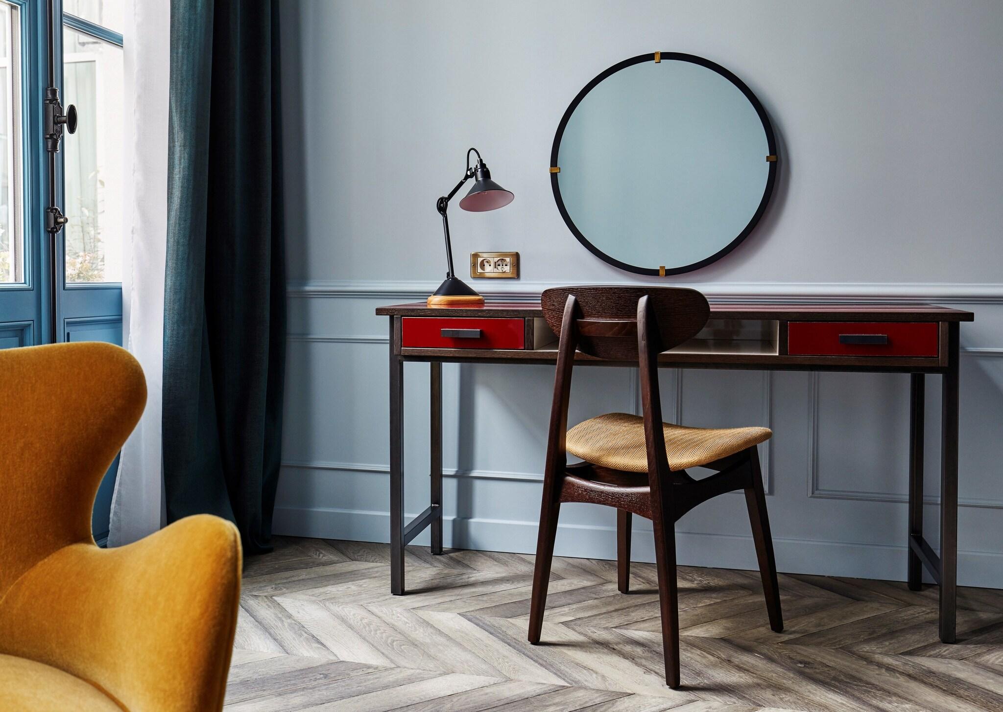 Double Queen Size Bed