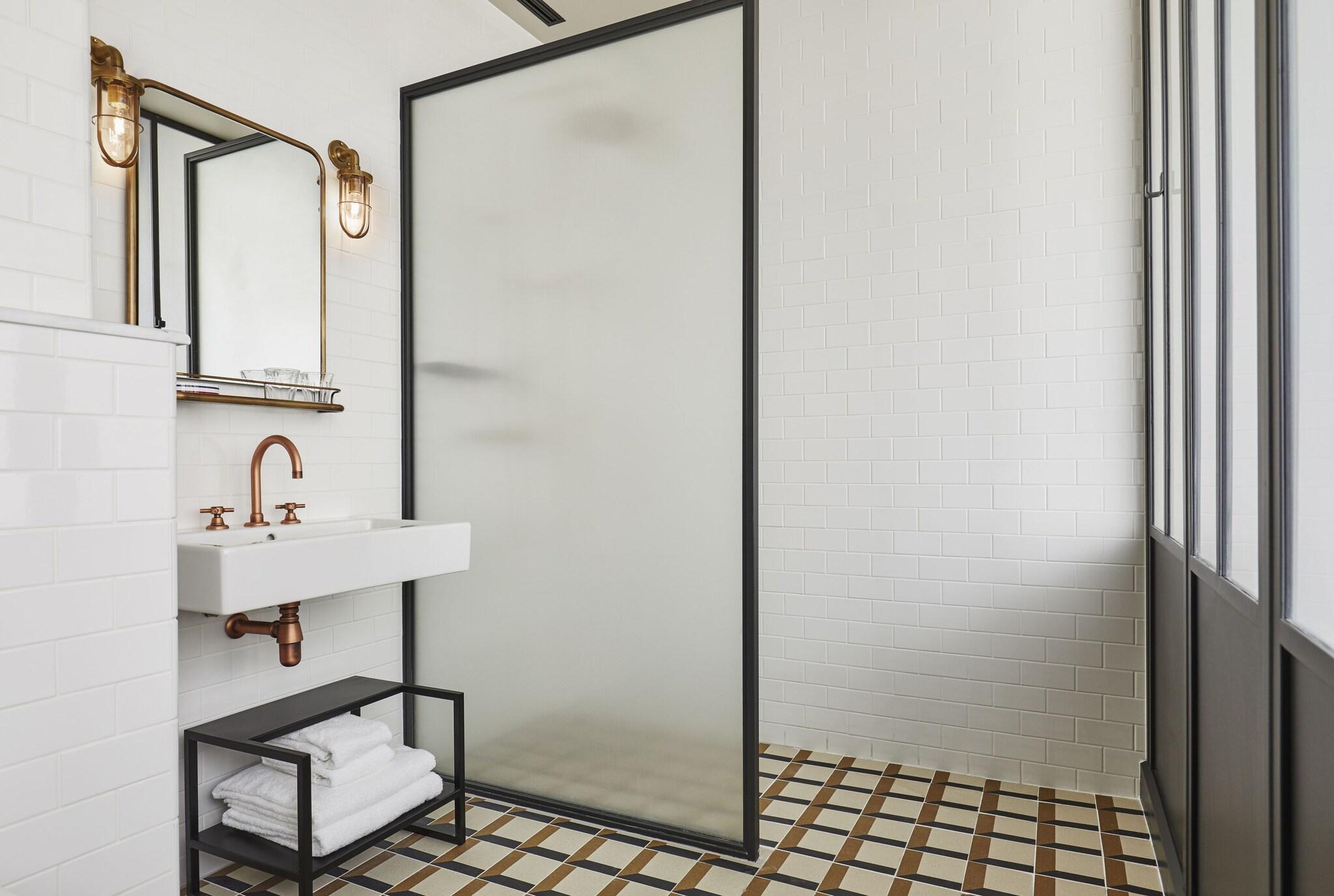 Double Queen Size Bed