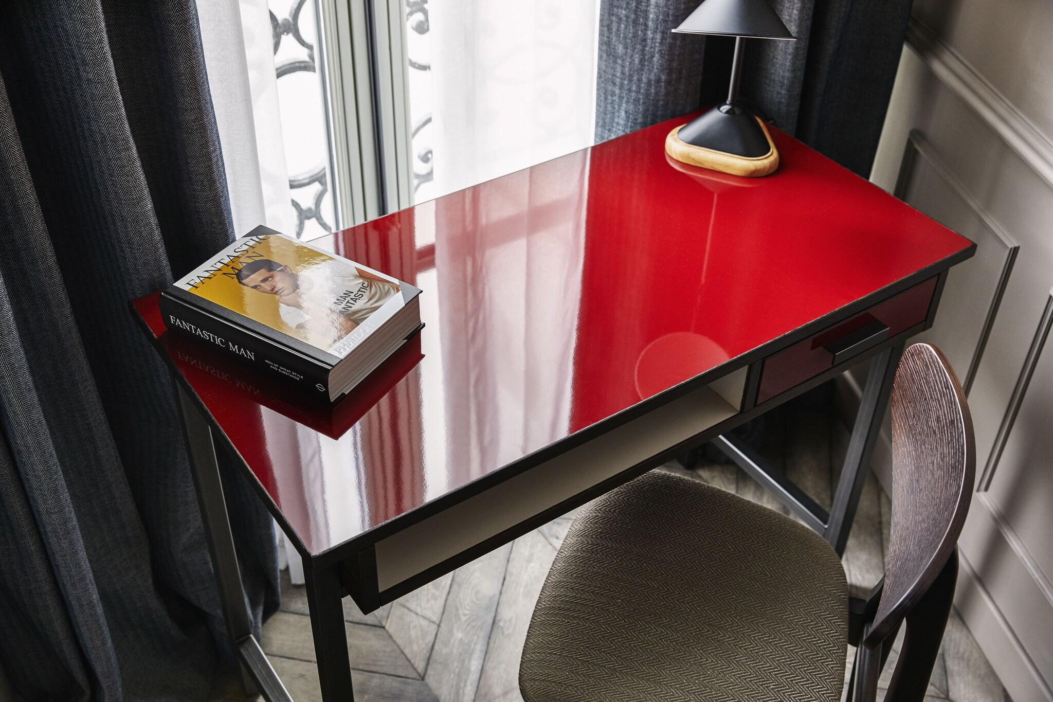 Double Queen Size Bed