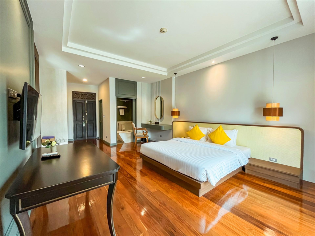 Suite Two Bedrooms Two Bathrooms