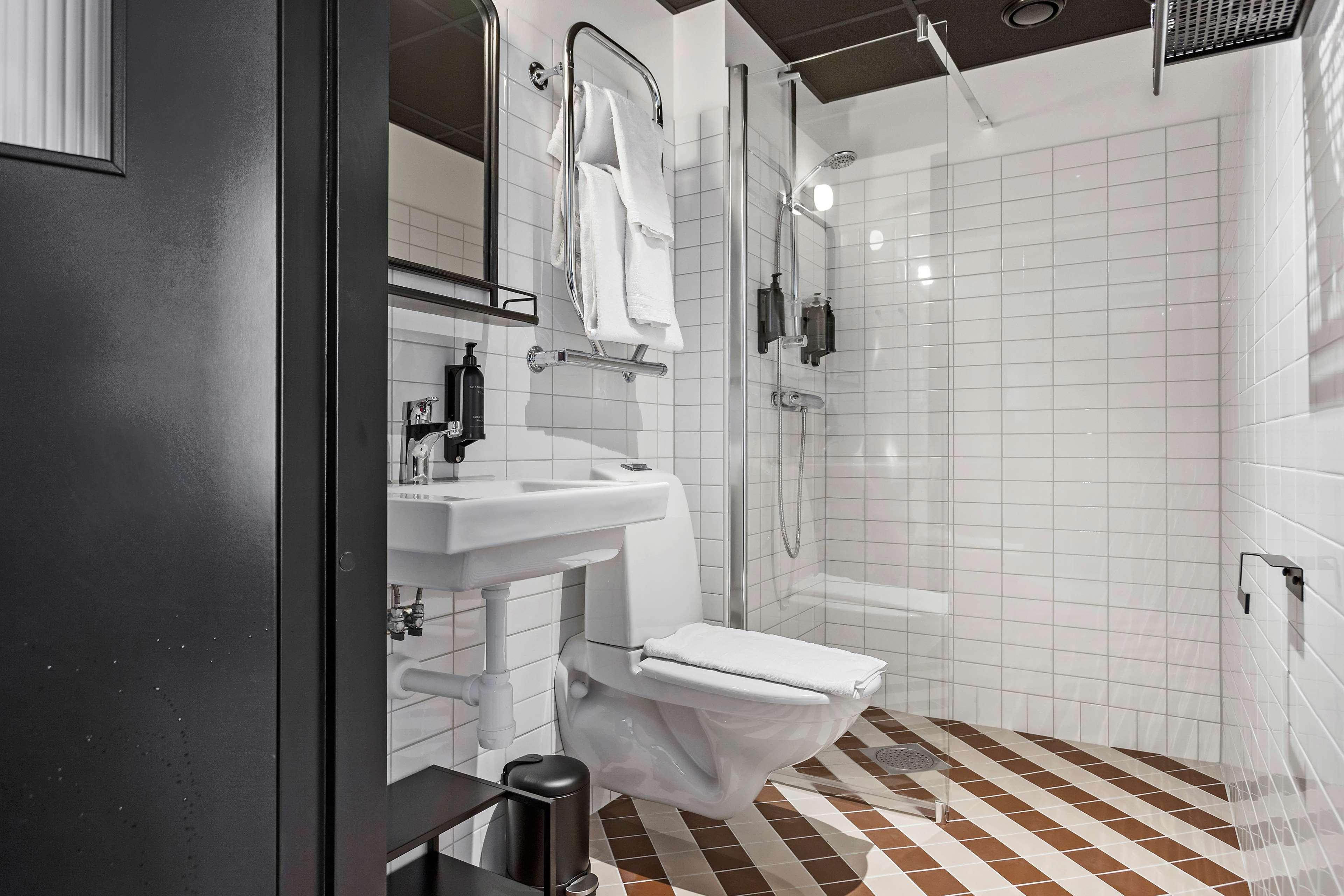 Family Room Capacity 4