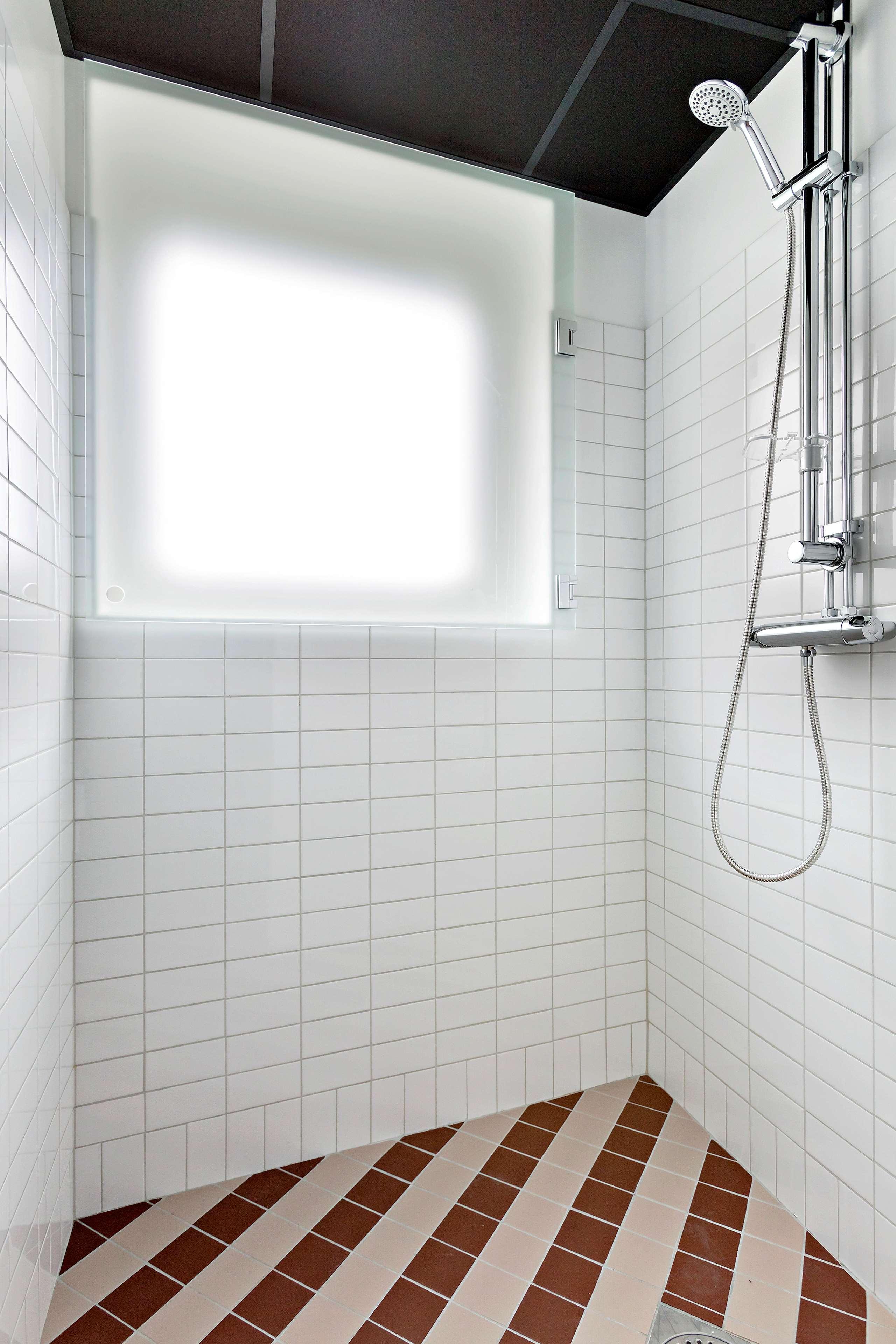 Family Room Capacity 6