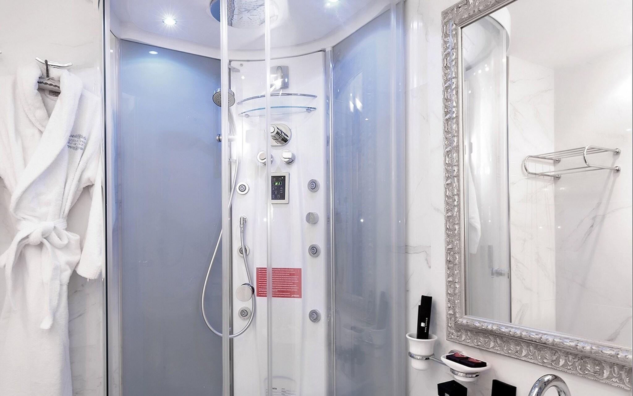 Double Deluxe One Bed