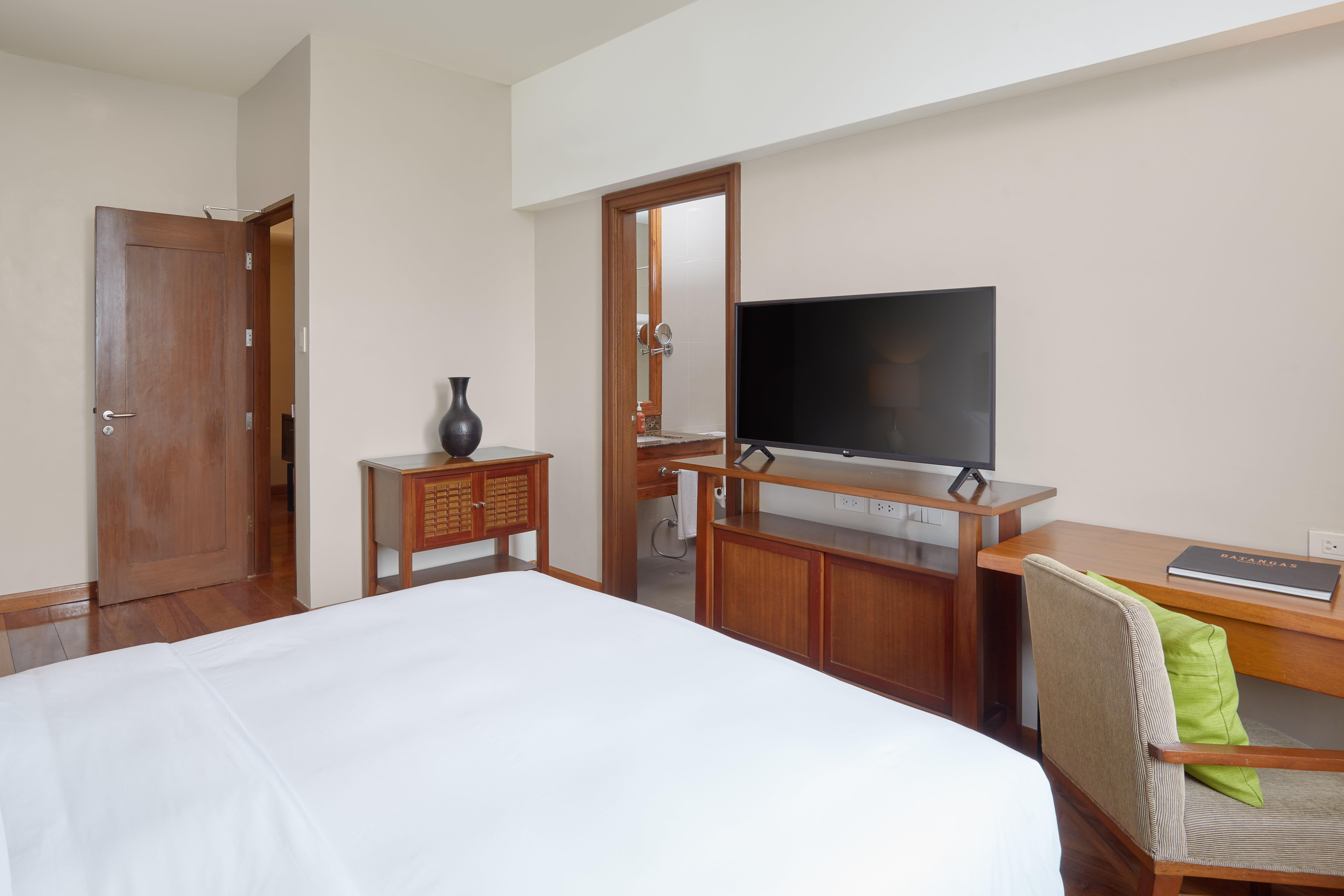 Suite with Kitchenette with Views