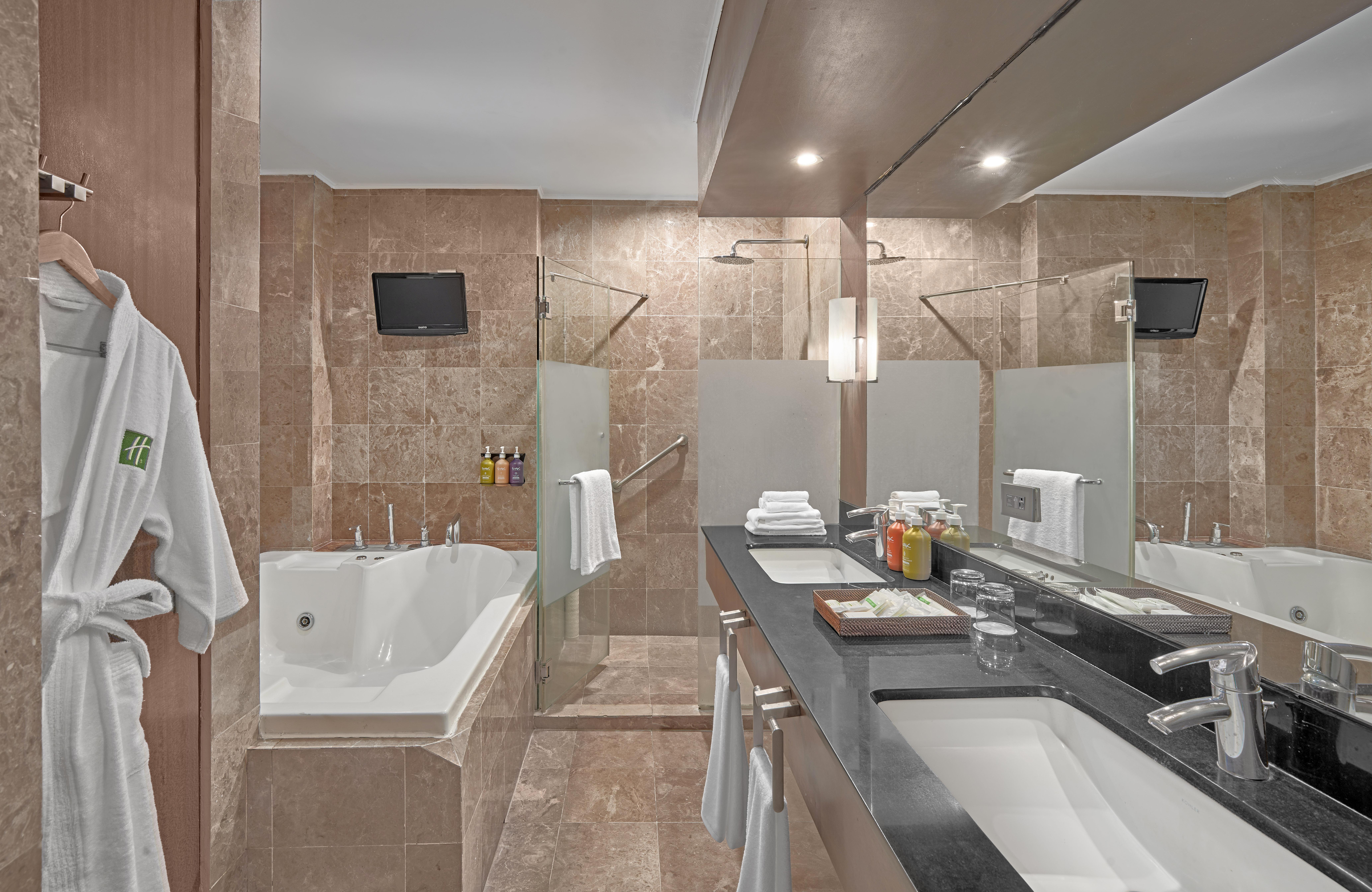 Suite Two Queen Beds