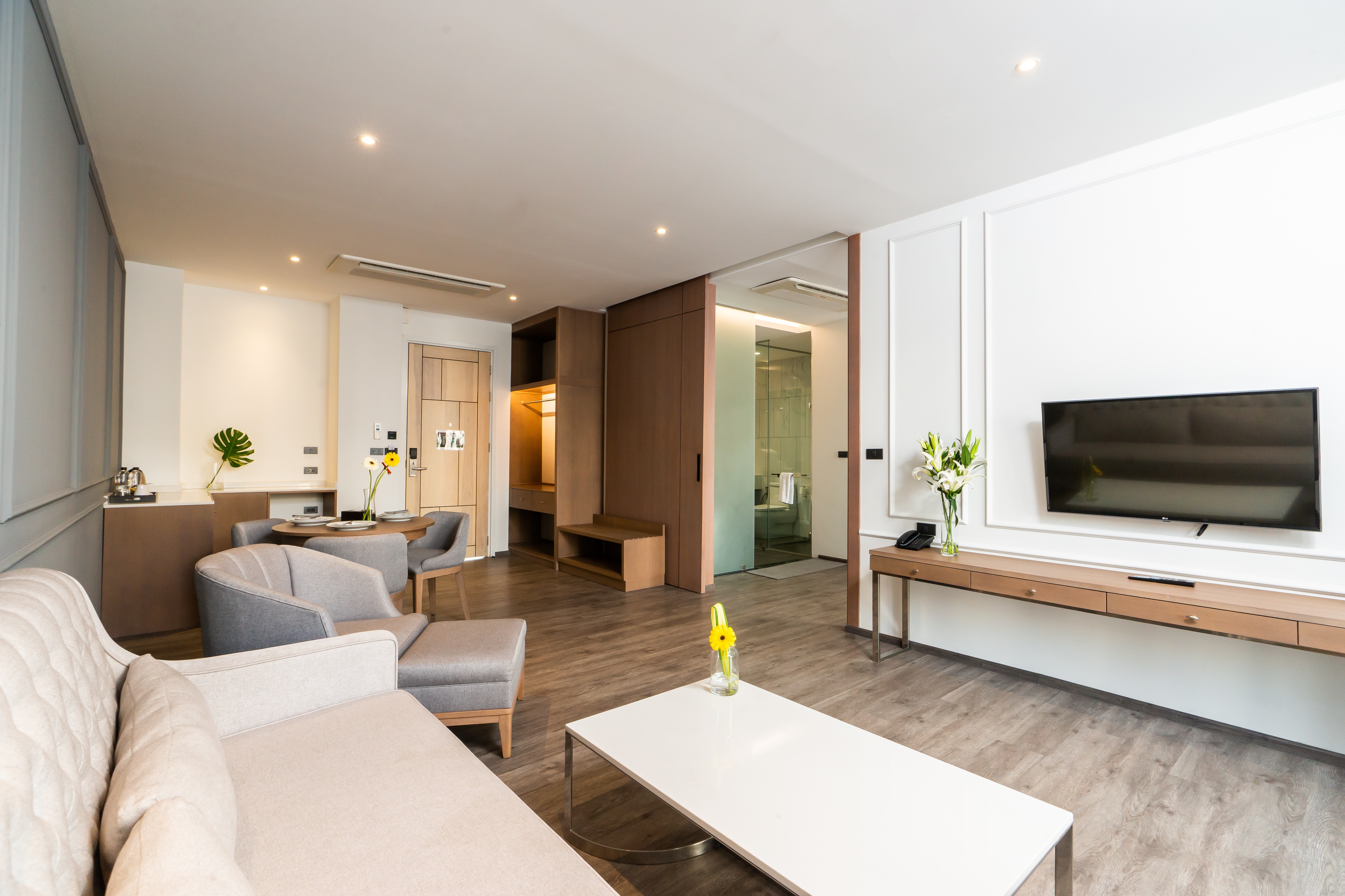 Suite One Bedroom with Views