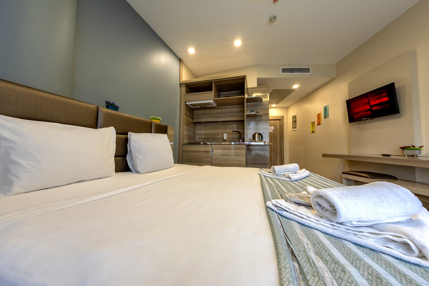 Double or Twin Deluxe