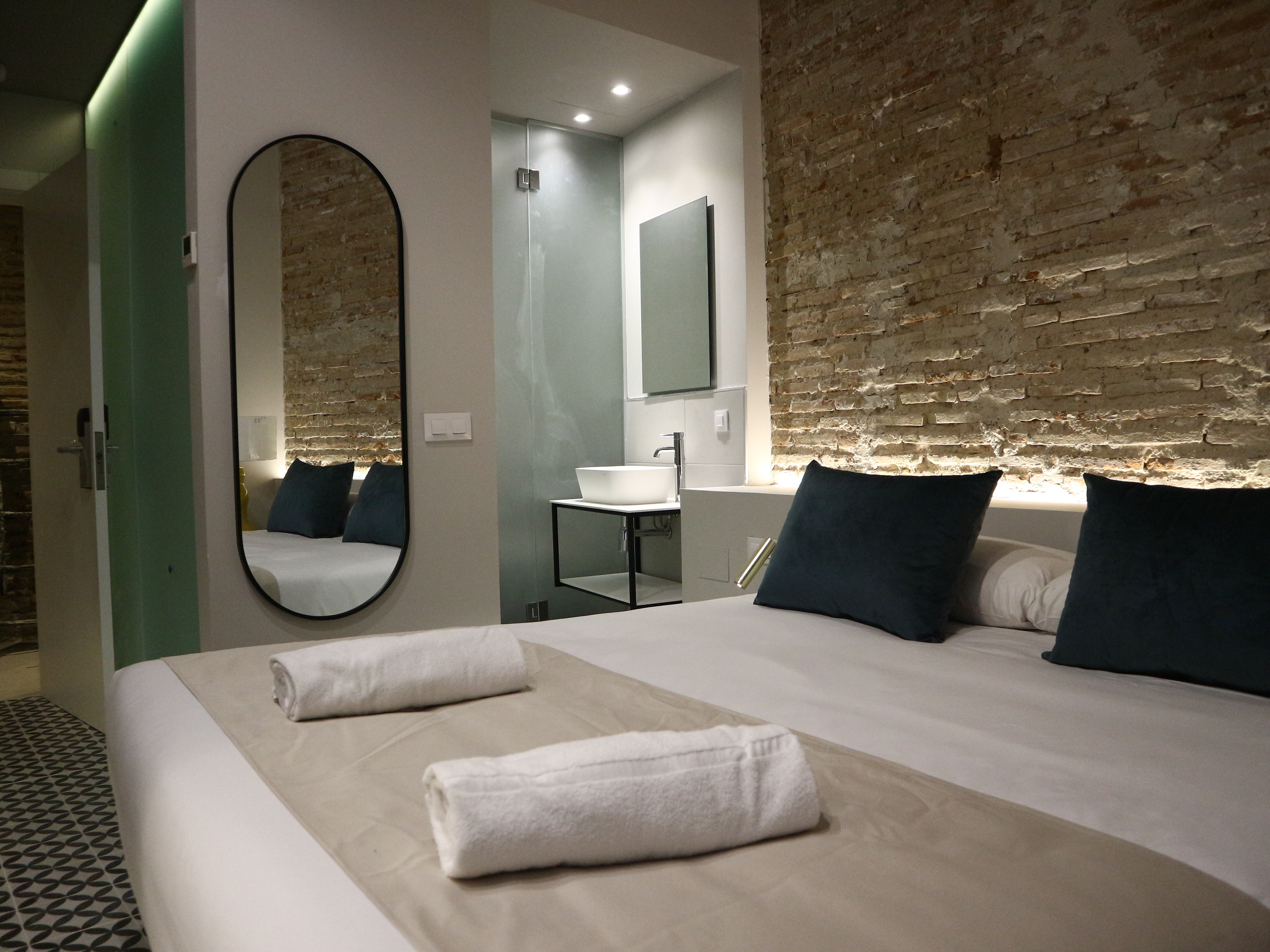 Double or Twin Standard