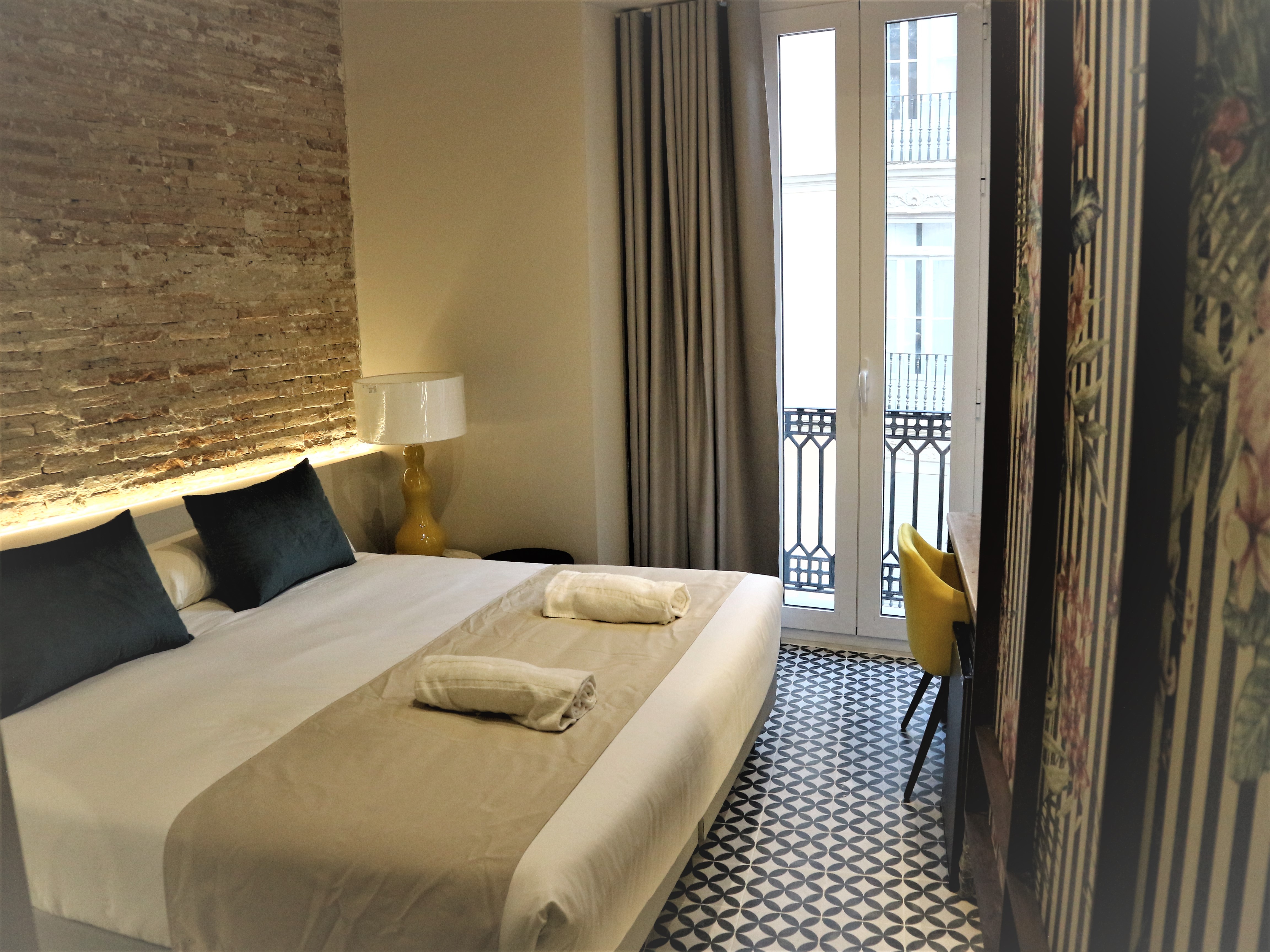 Double or Twin Standard