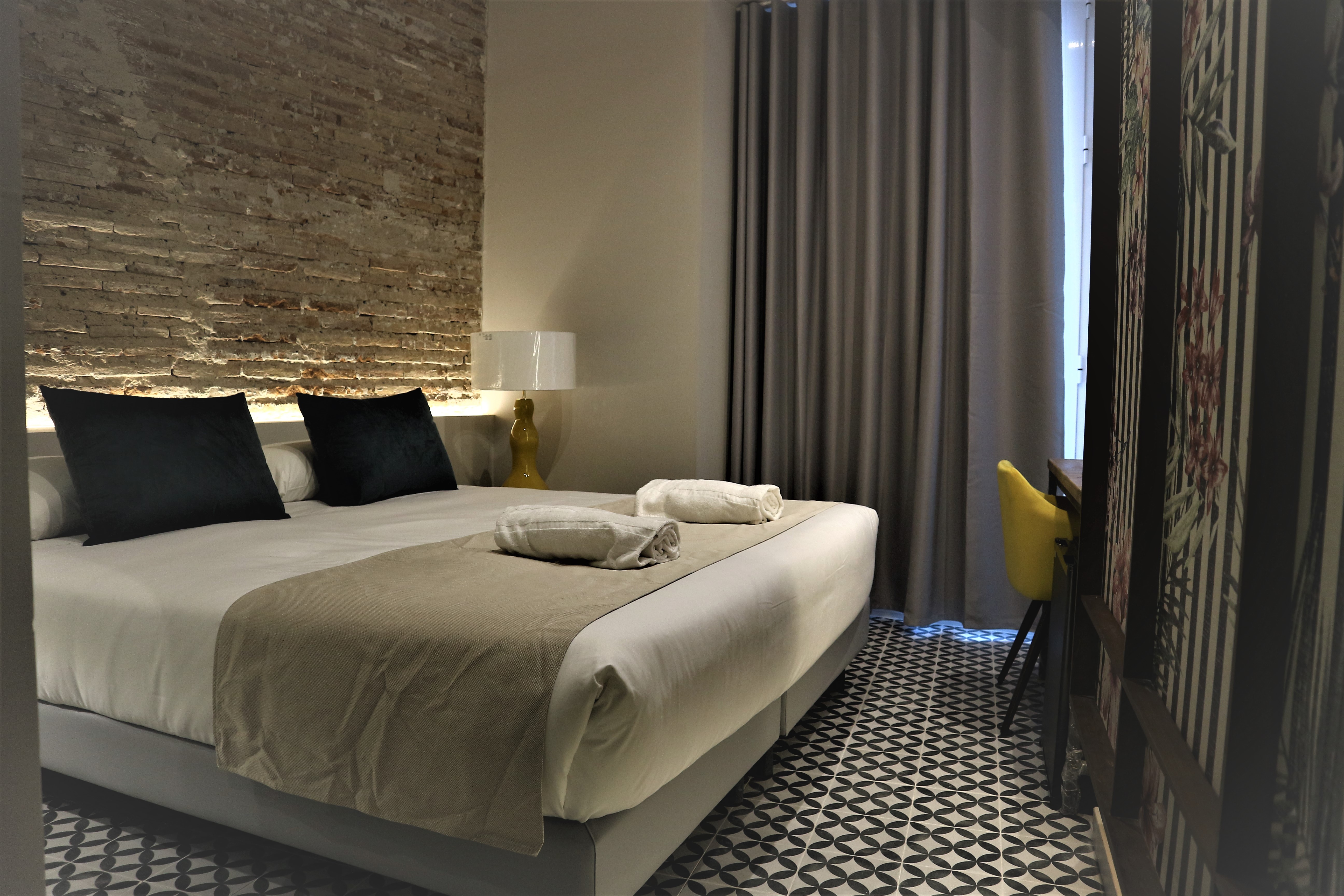 Double or Twin Standard