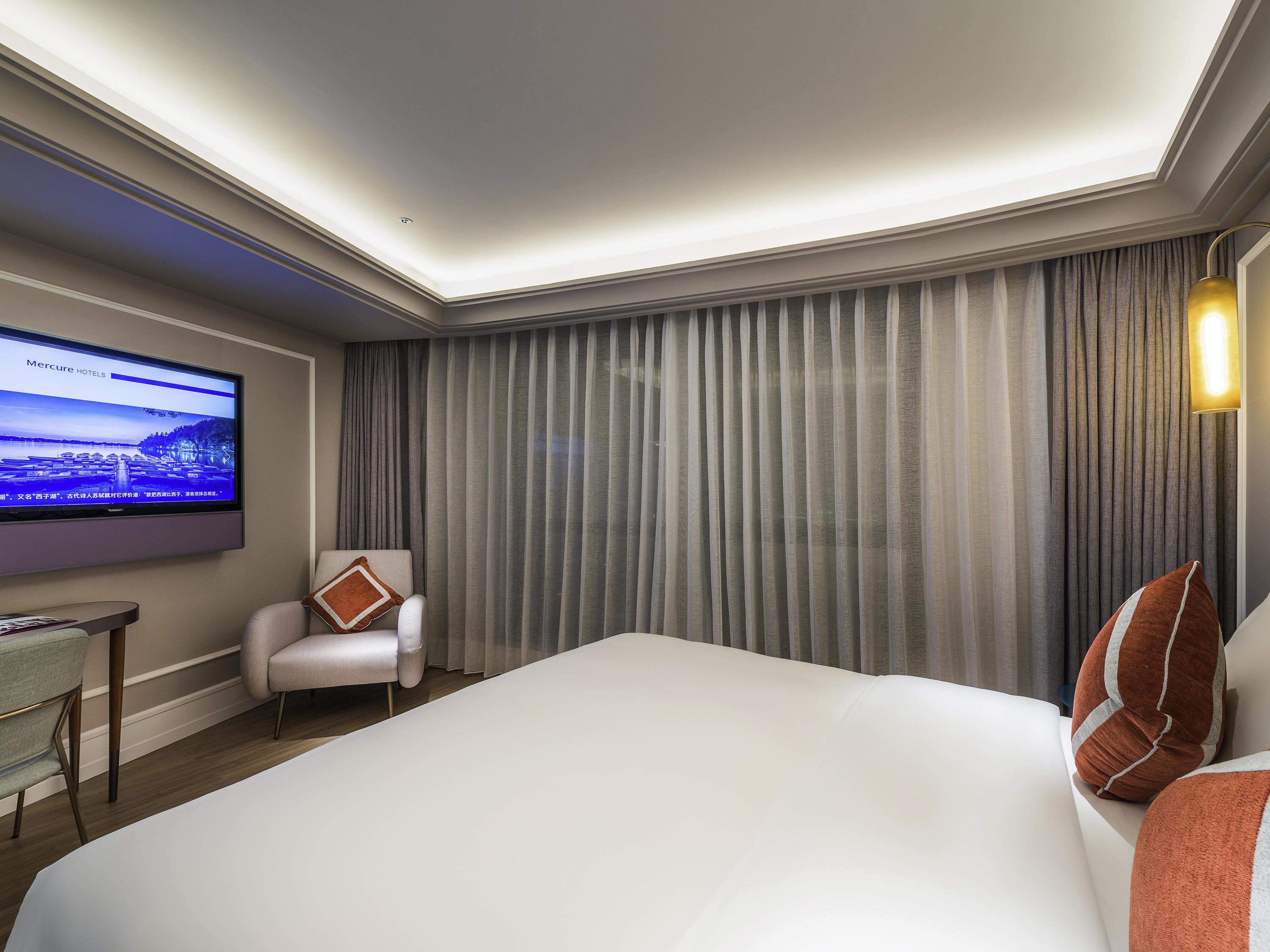 Double Superior King Bed