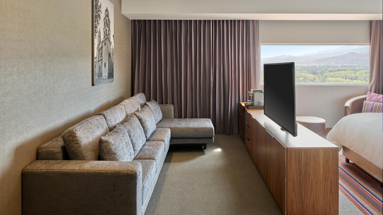 Junior Suite King Size Bed